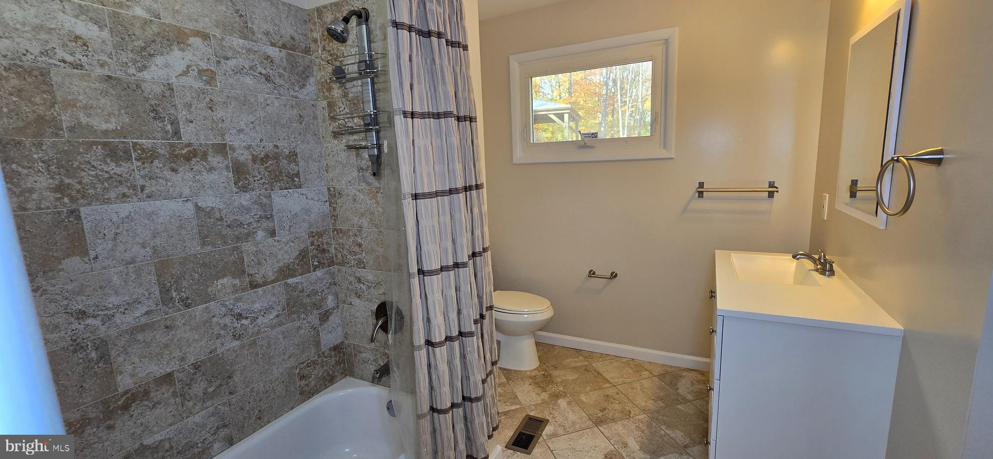 APPLE GROVE - Residential Lease