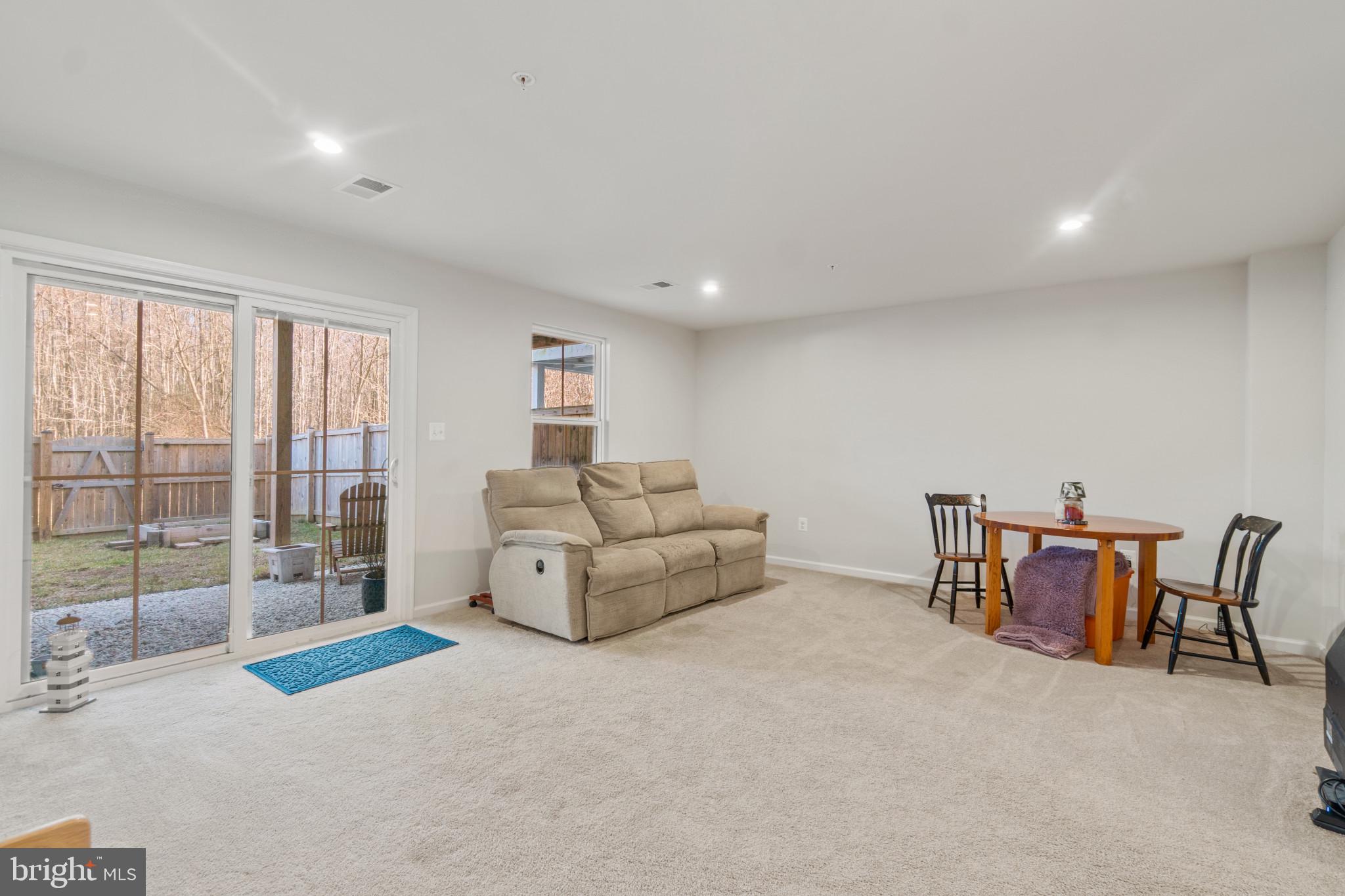 EDGEMERE/SPARROWS POINT - Residential