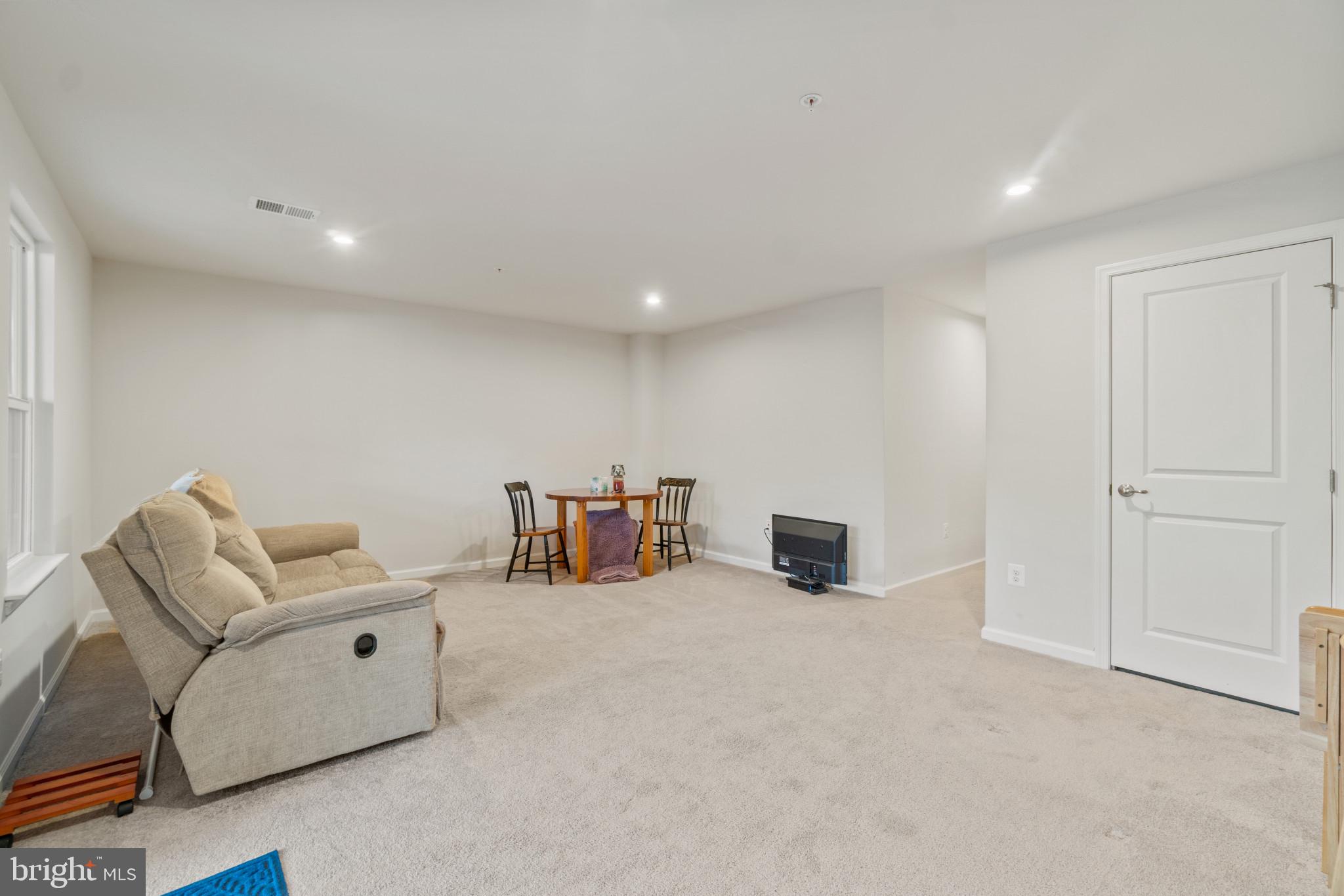 EDGEMERE/SPARROWS POINT - Residential