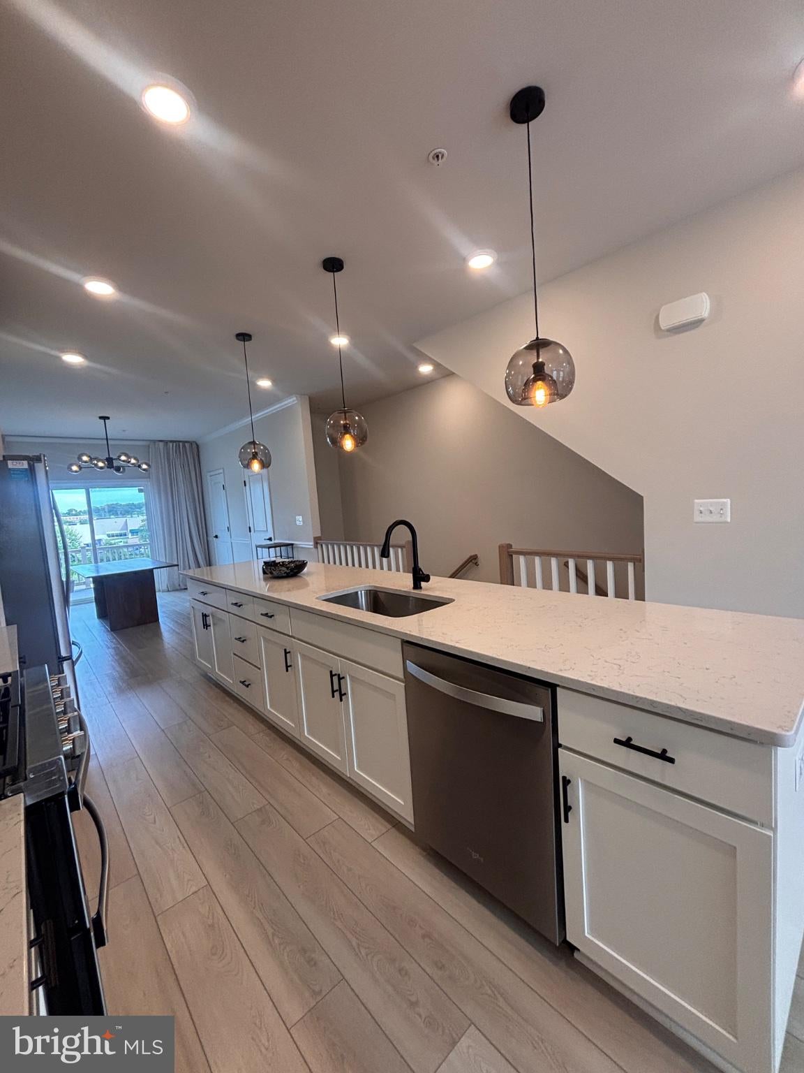4826 VISTA GLEN LANE