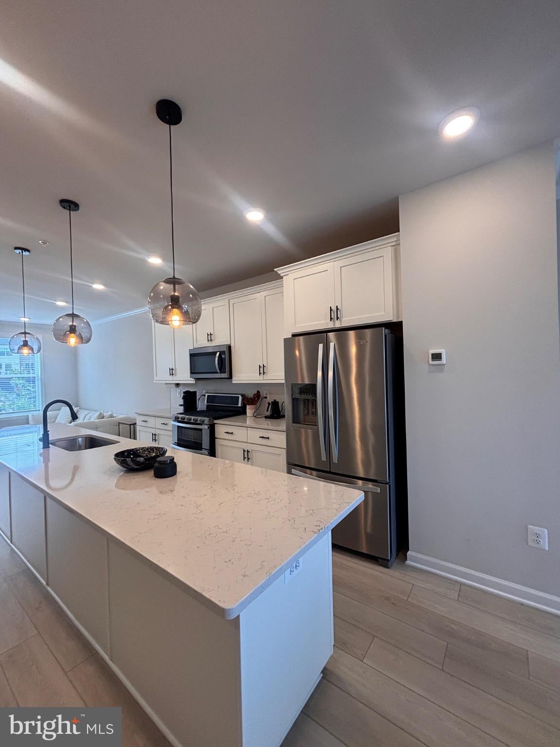 4826 VISTA GLEN LANE