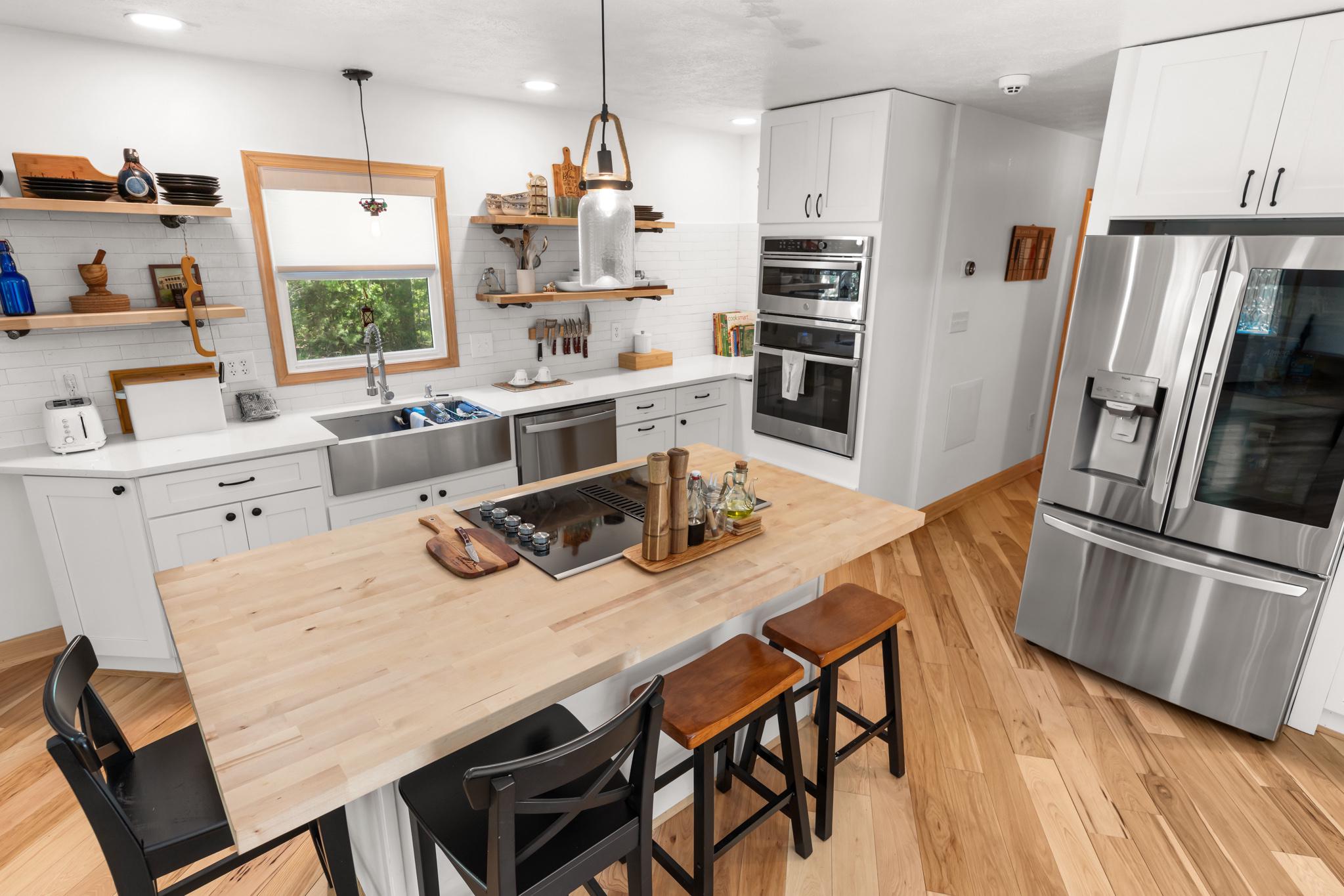 ROCKLAND CREEK ESTATES - Residential