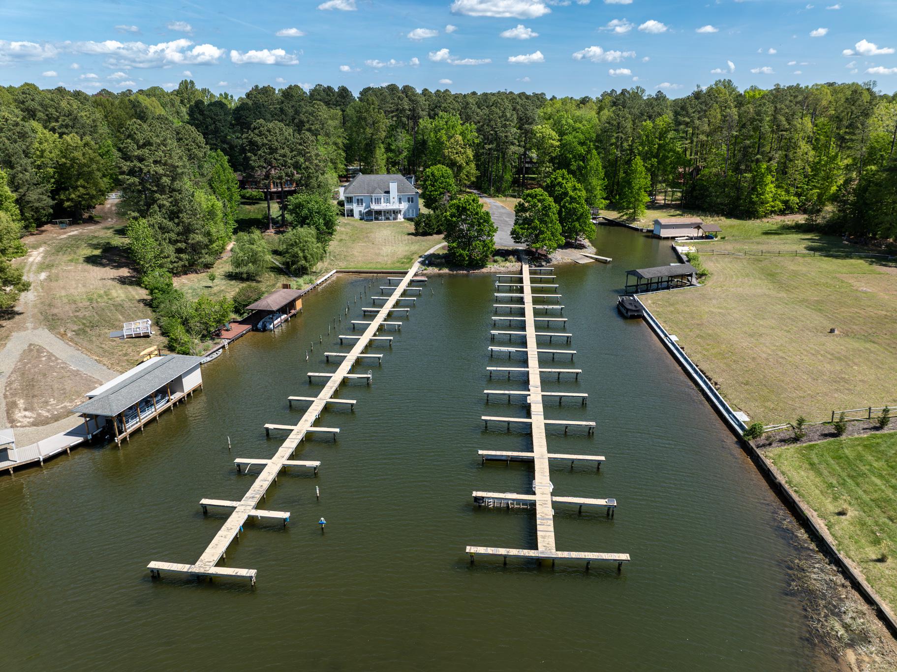 ROCKLAND CREEK ESTATES - Residential