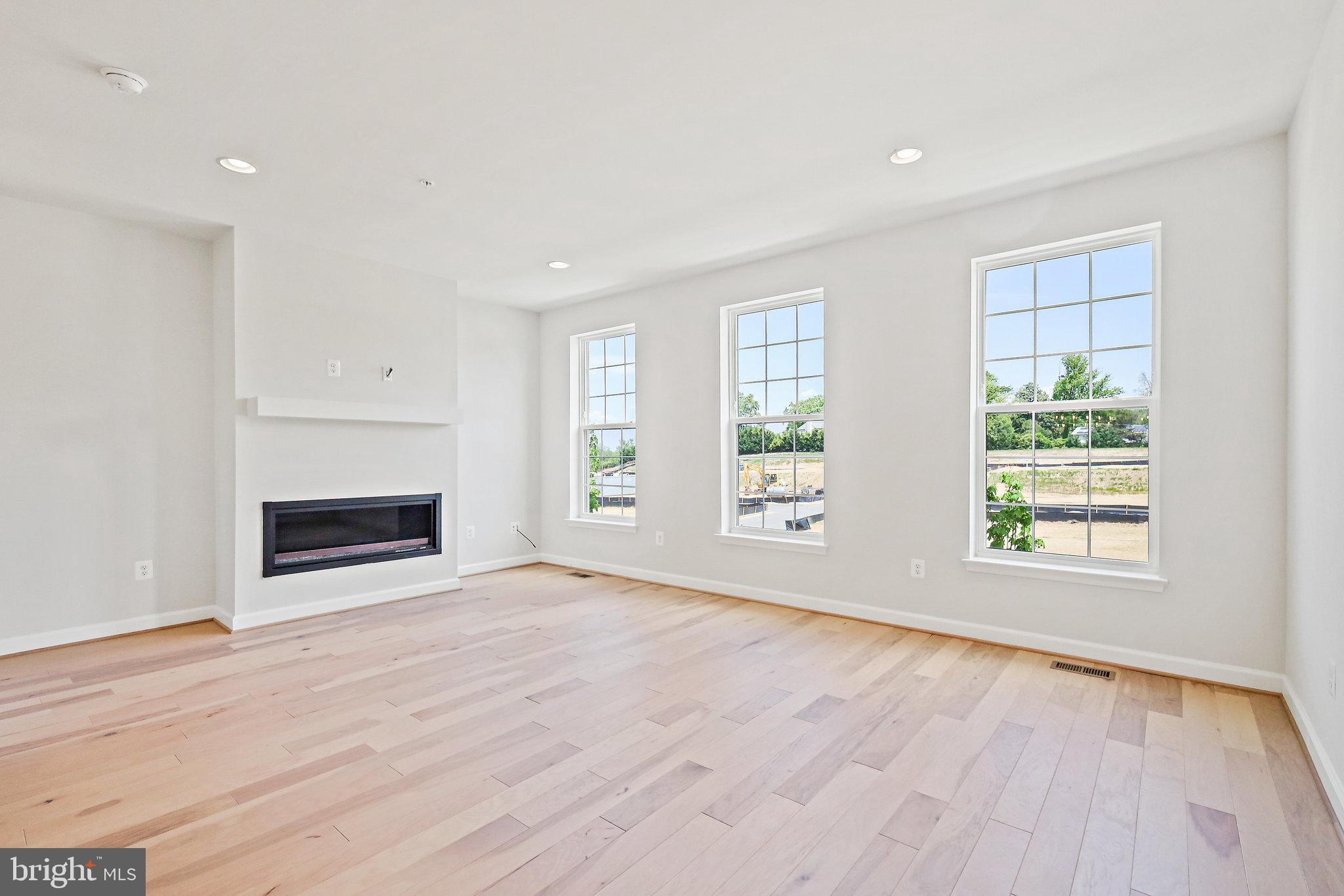 POTOMAC OVERLOOK AT NATIONAL HARBOR - Residential