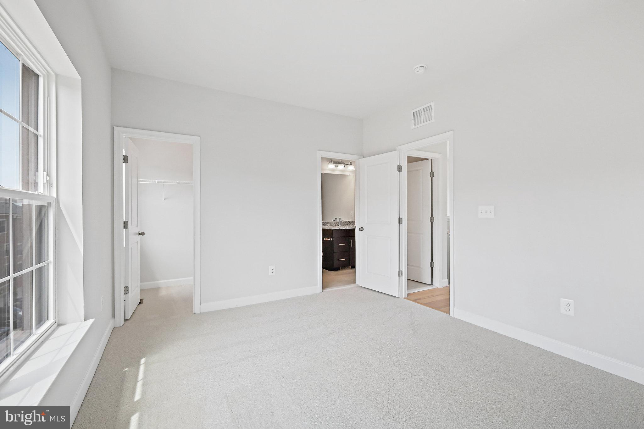 POTOMAC OVERLOOK AT NATIONAL HARBOR - Residential