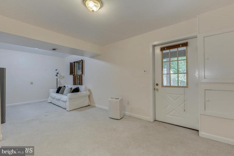 WAVERLY WEST - Residential Lease