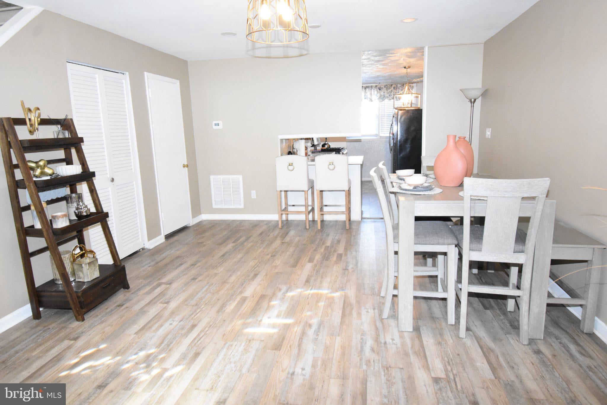 4818 MIDLINE ROAD