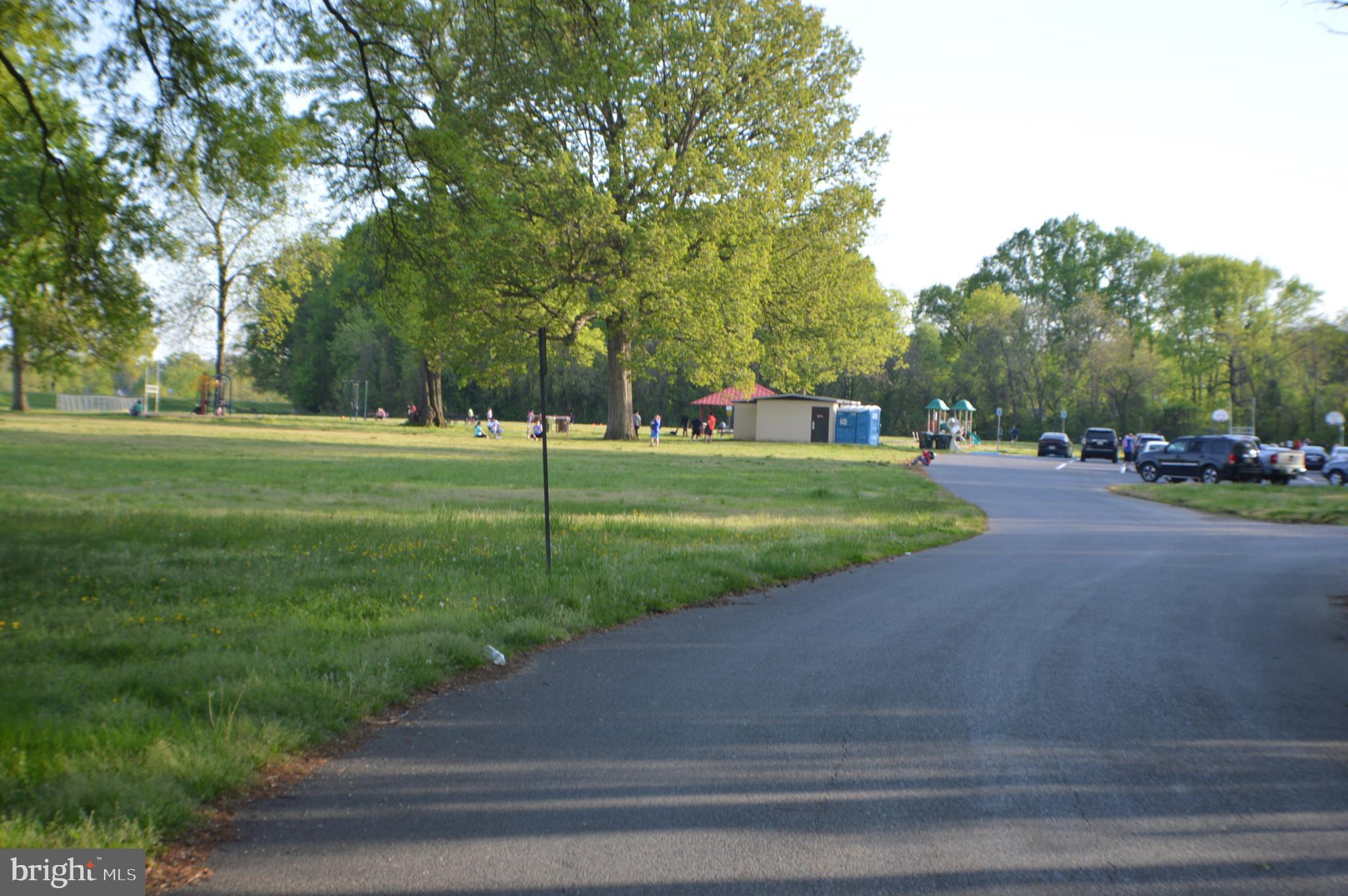 RIVERDALE PARK - Residential