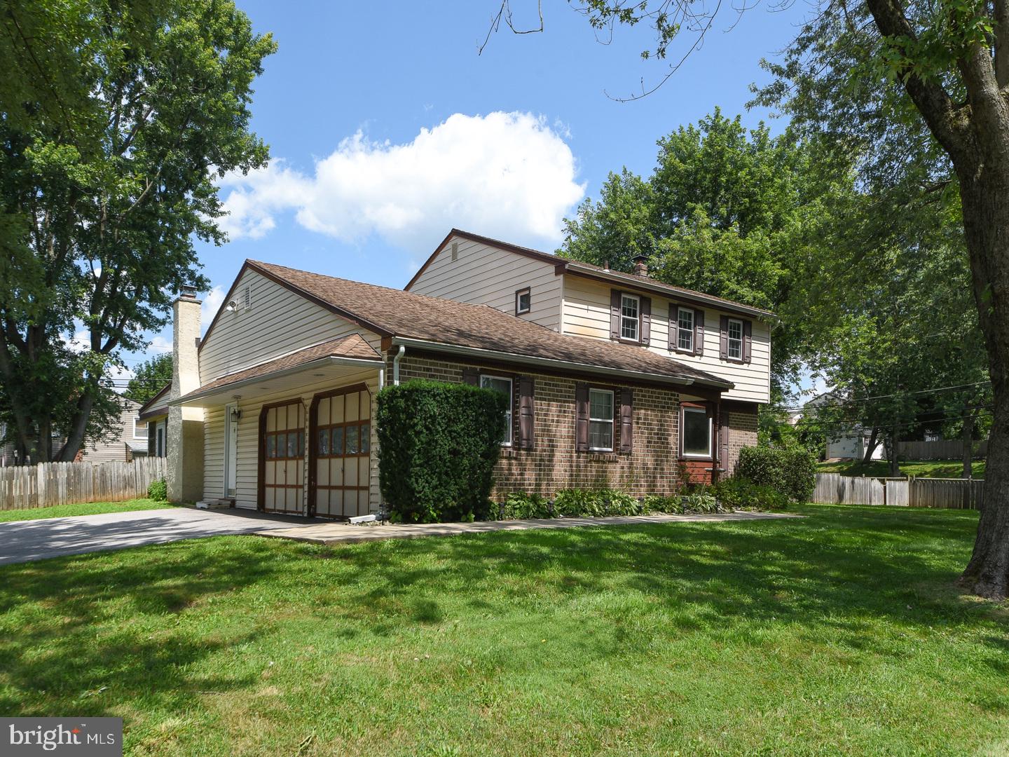 1975 W MARSHALL ST