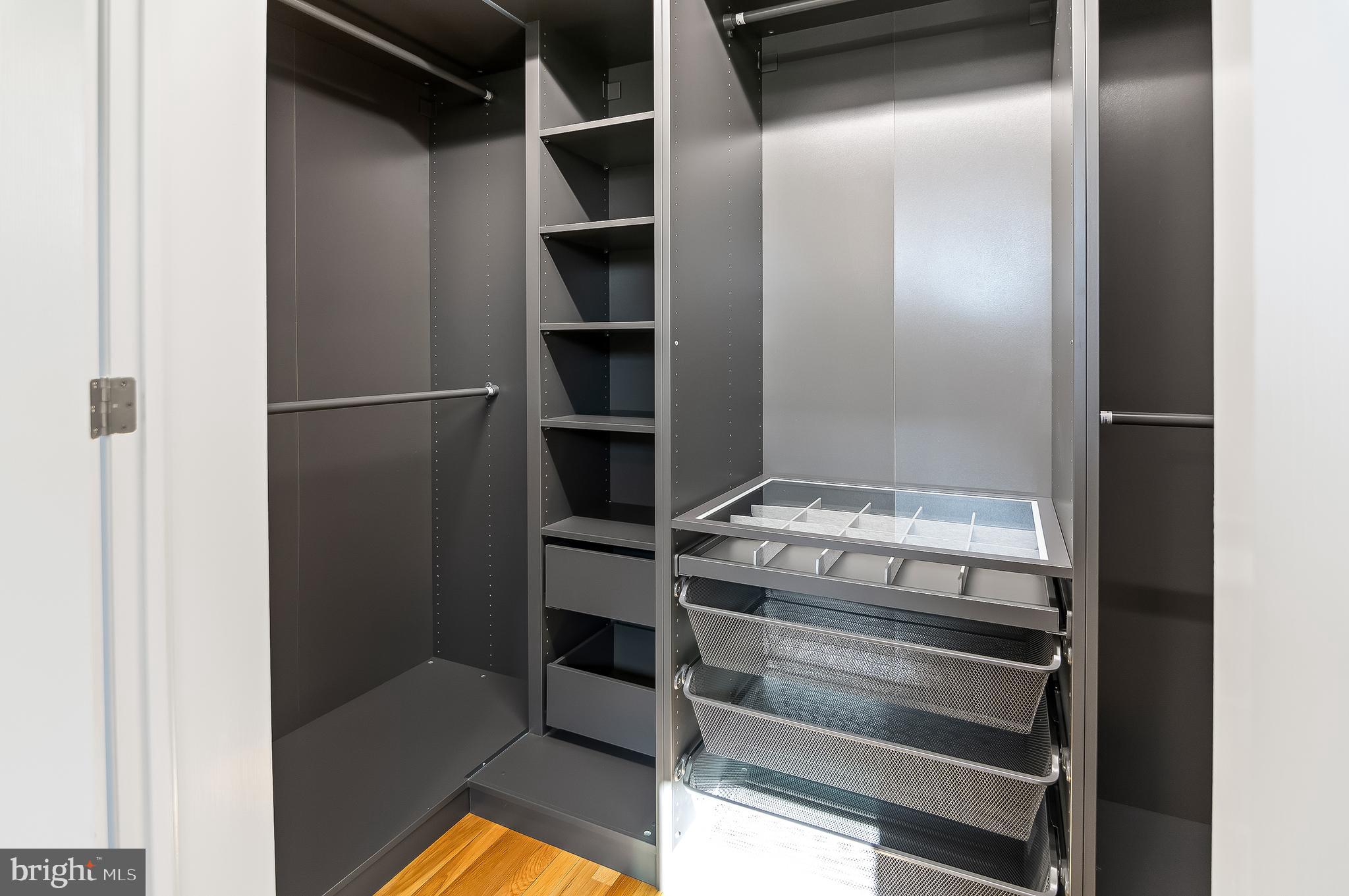 THUNDER HILL - Residential