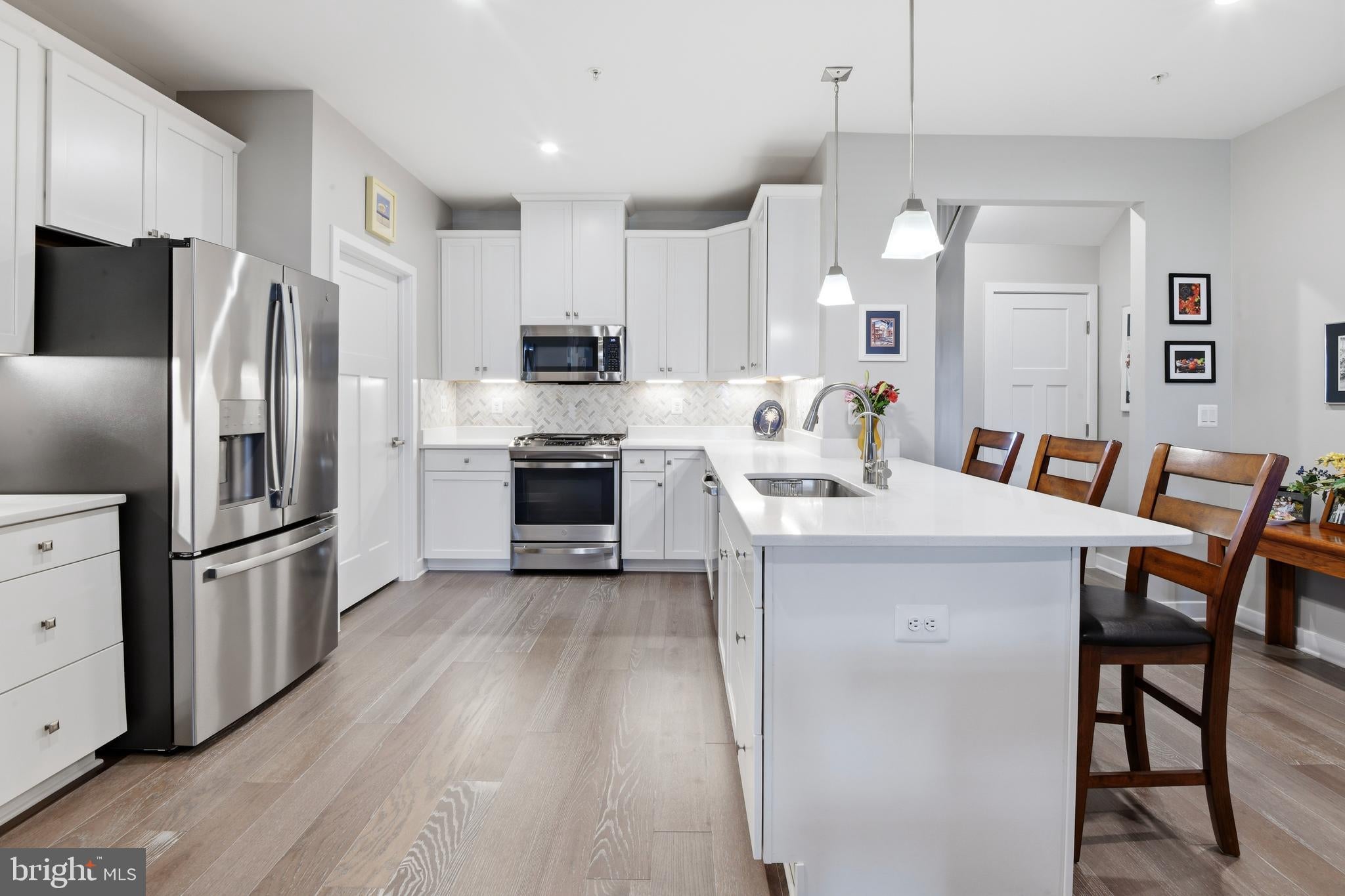 3231 THORNAPPLE DRIVE