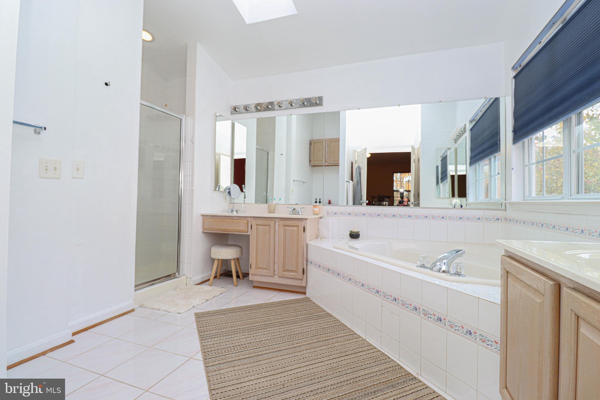 SEVEN OAKS - Residential