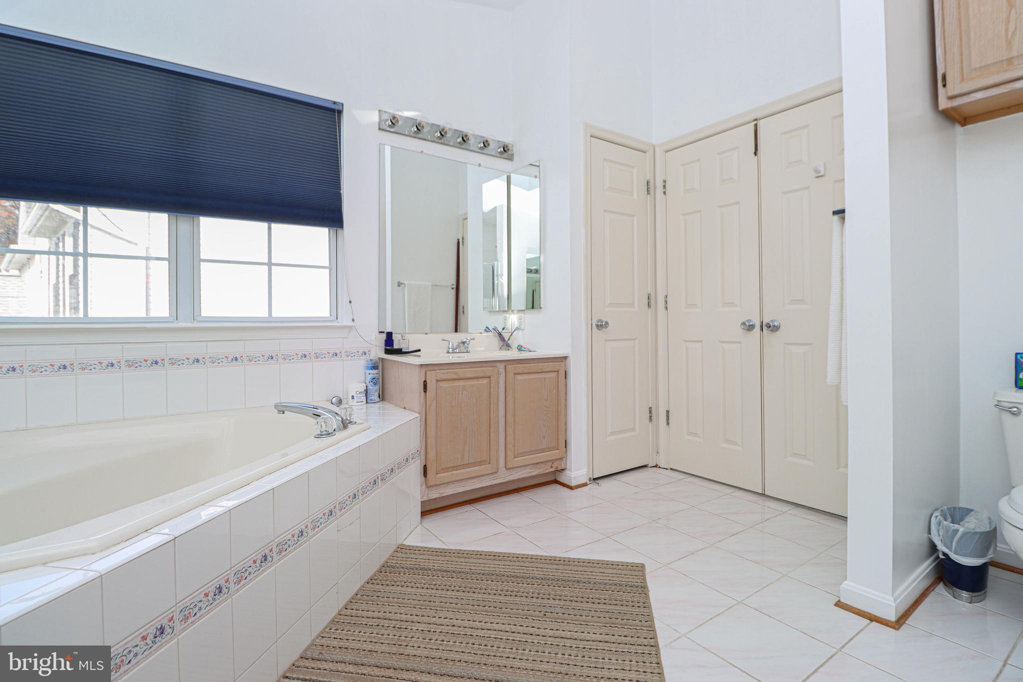 SEVEN OAKS - Residential