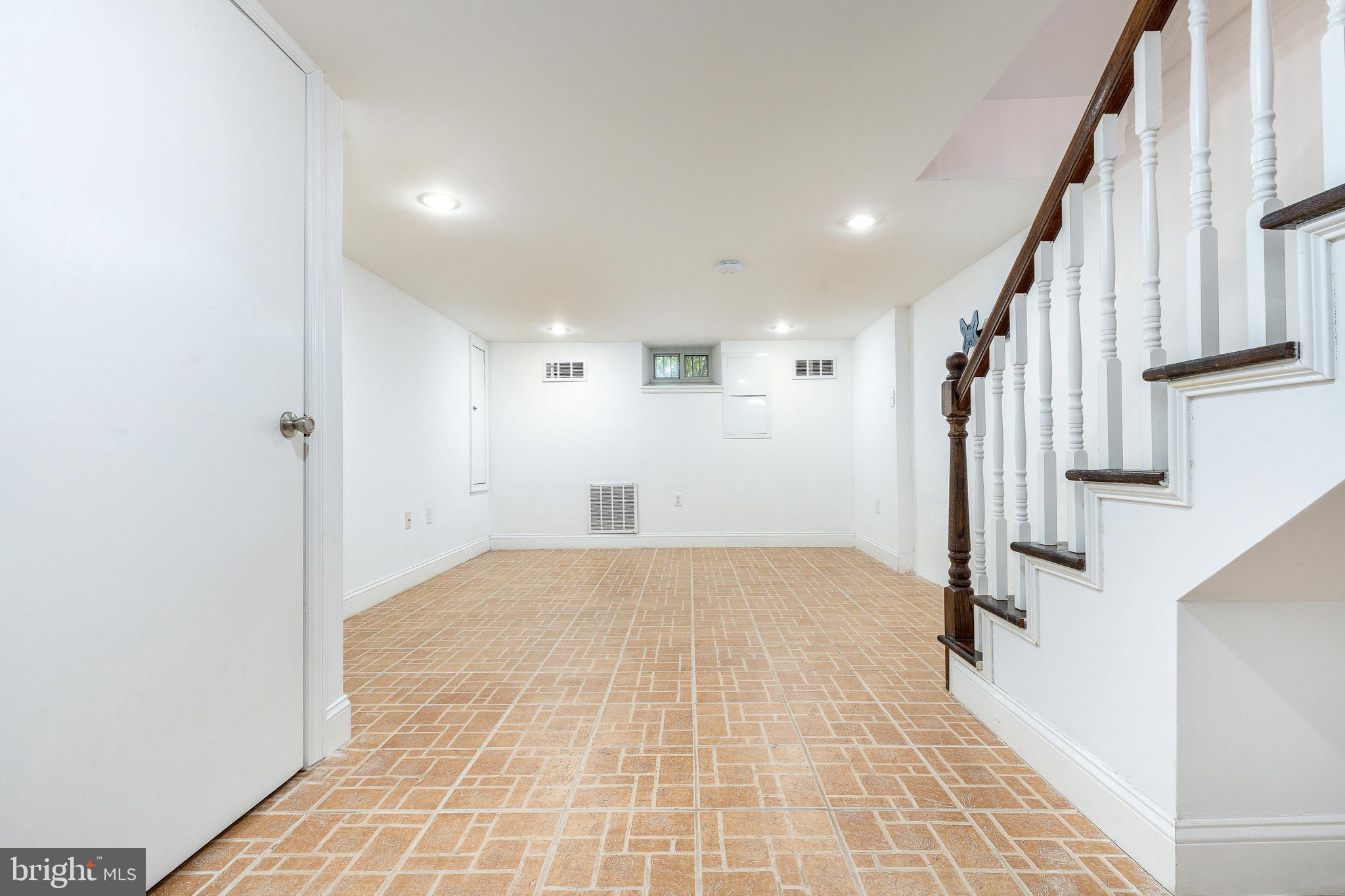 FAIRMOUNT - Residential