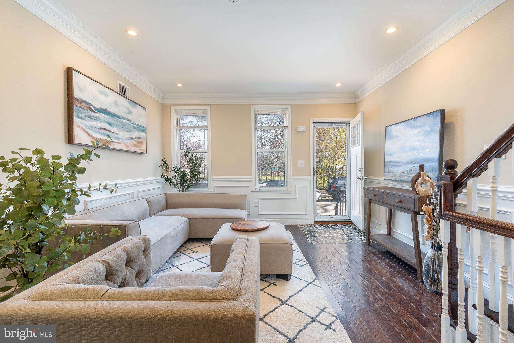 FAIRMOUNT - Residential