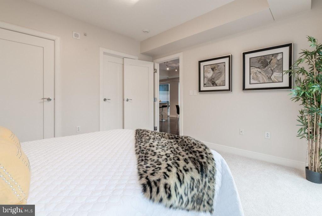 THE WATERVIEW - Residential