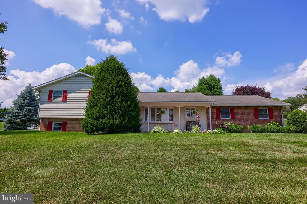 Photo of 127 HILL RD, NEW HOLLAND, PA 17557 (MLS # PALA2037474)