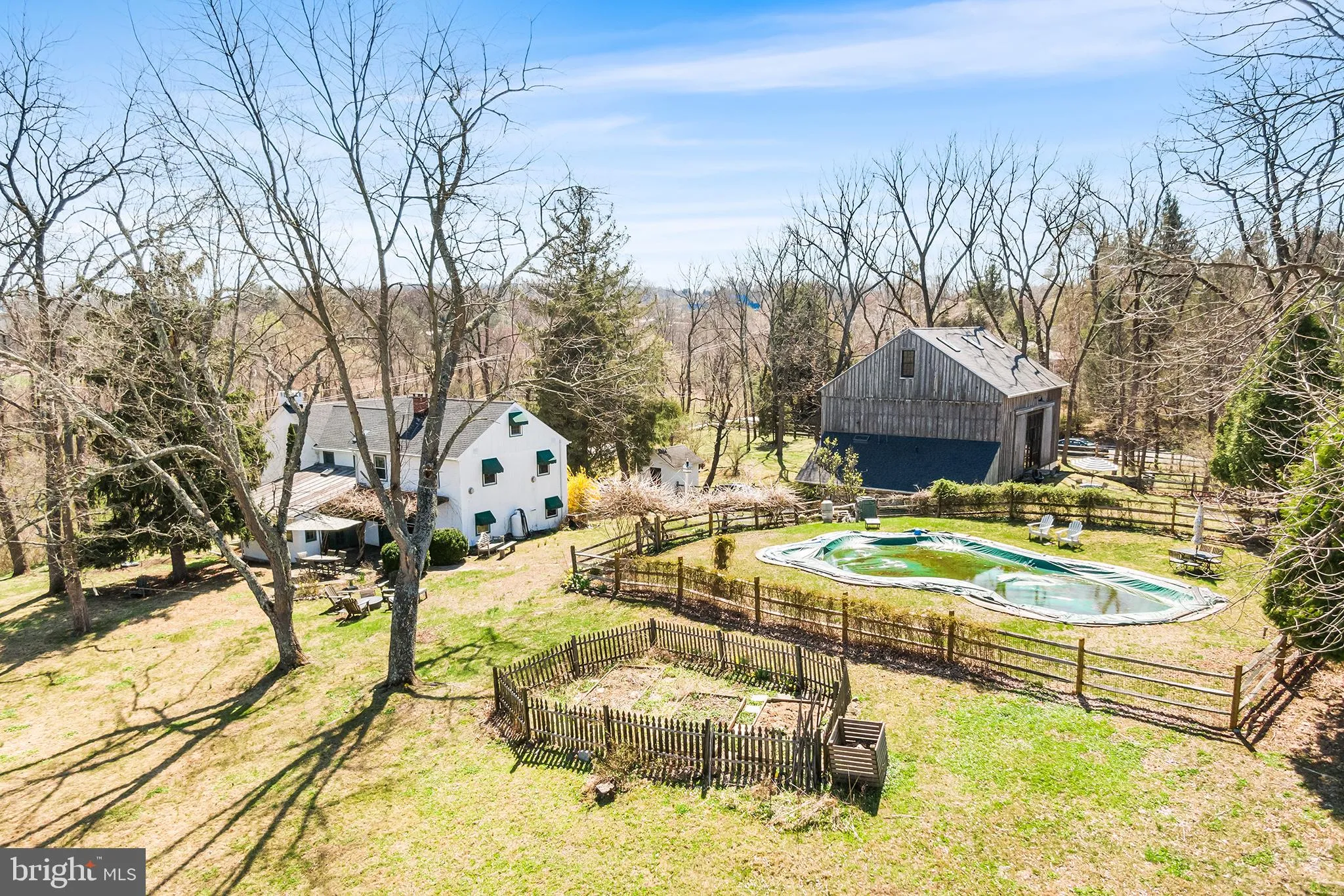 Phoenixville, Pennsylvania 19460, United States, 4 Bedrooms Bedrooms, ,3 BathroomsBathrooms,Residential,Contingent,82726