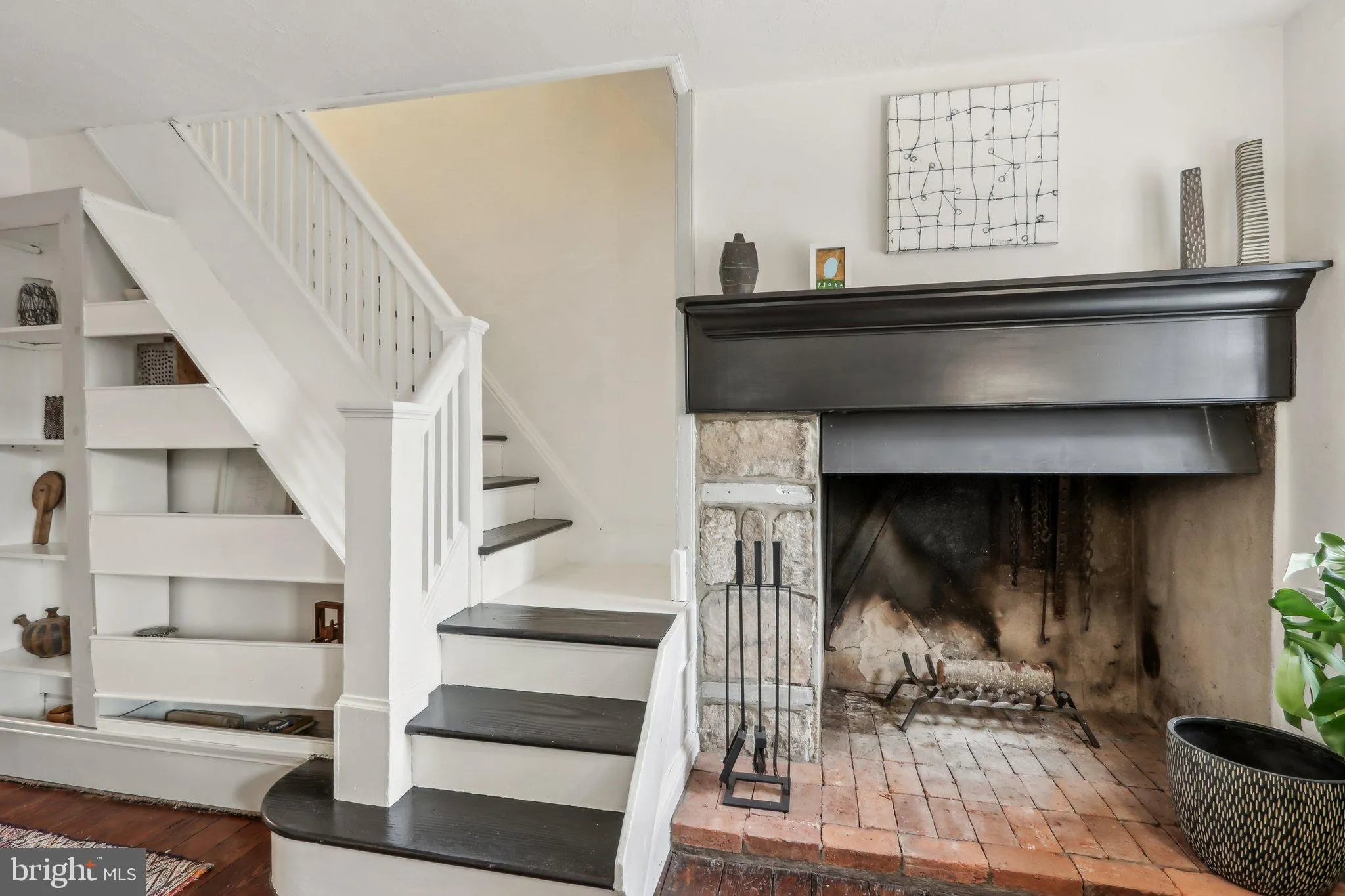 Phoenixville, Pennsylvania 19460, United States, 4 Bedrooms Bedrooms, ,3 BathroomsBathrooms,Residential,Contingent,82726