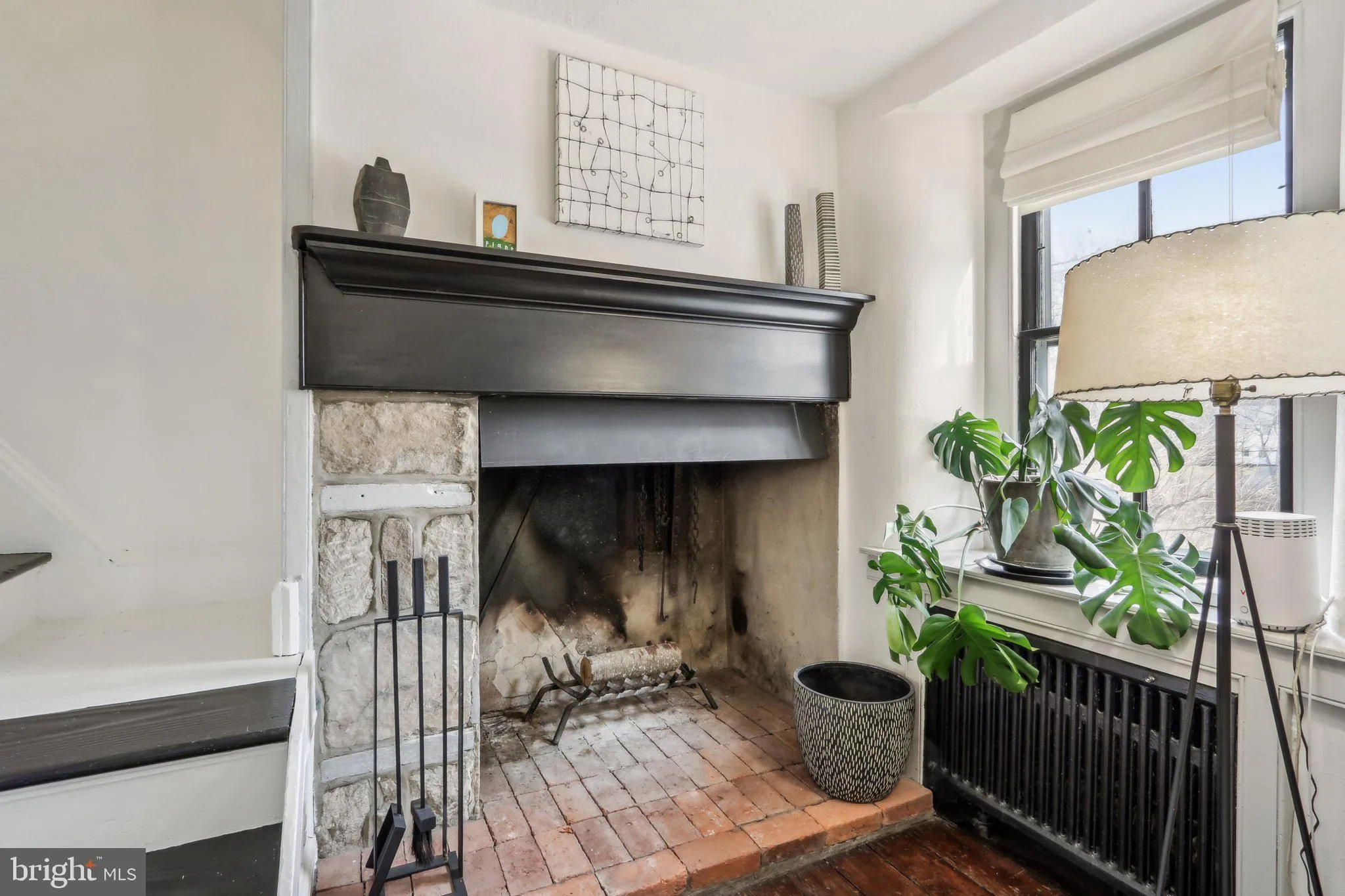 Phoenixville, Pennsylvania 19460, United States, 4 Bedrooms Bedrooms, ,3 BathroomsBathrooms,Residential,Contingent,82726