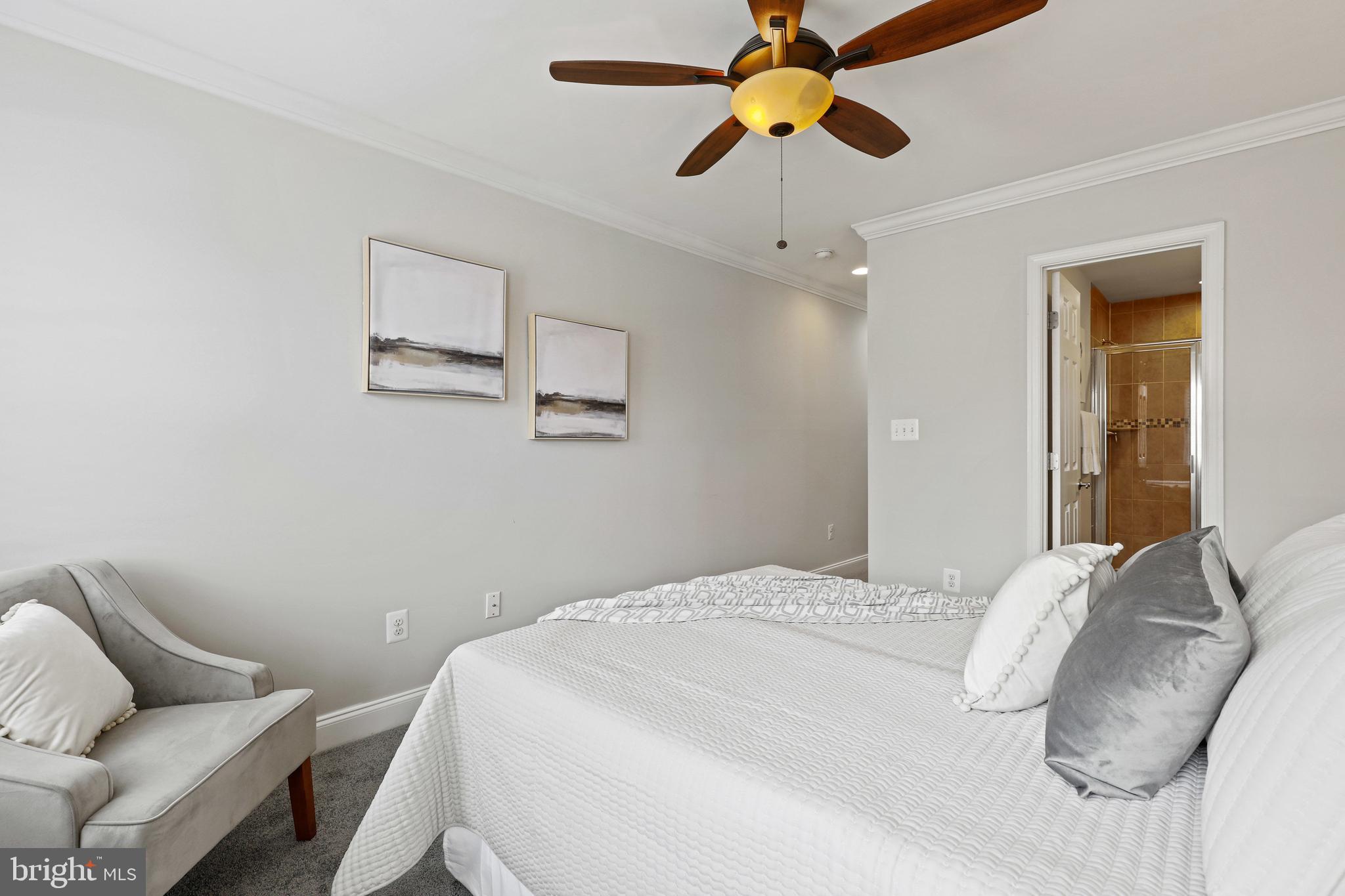 LOCUST POINT - Residential