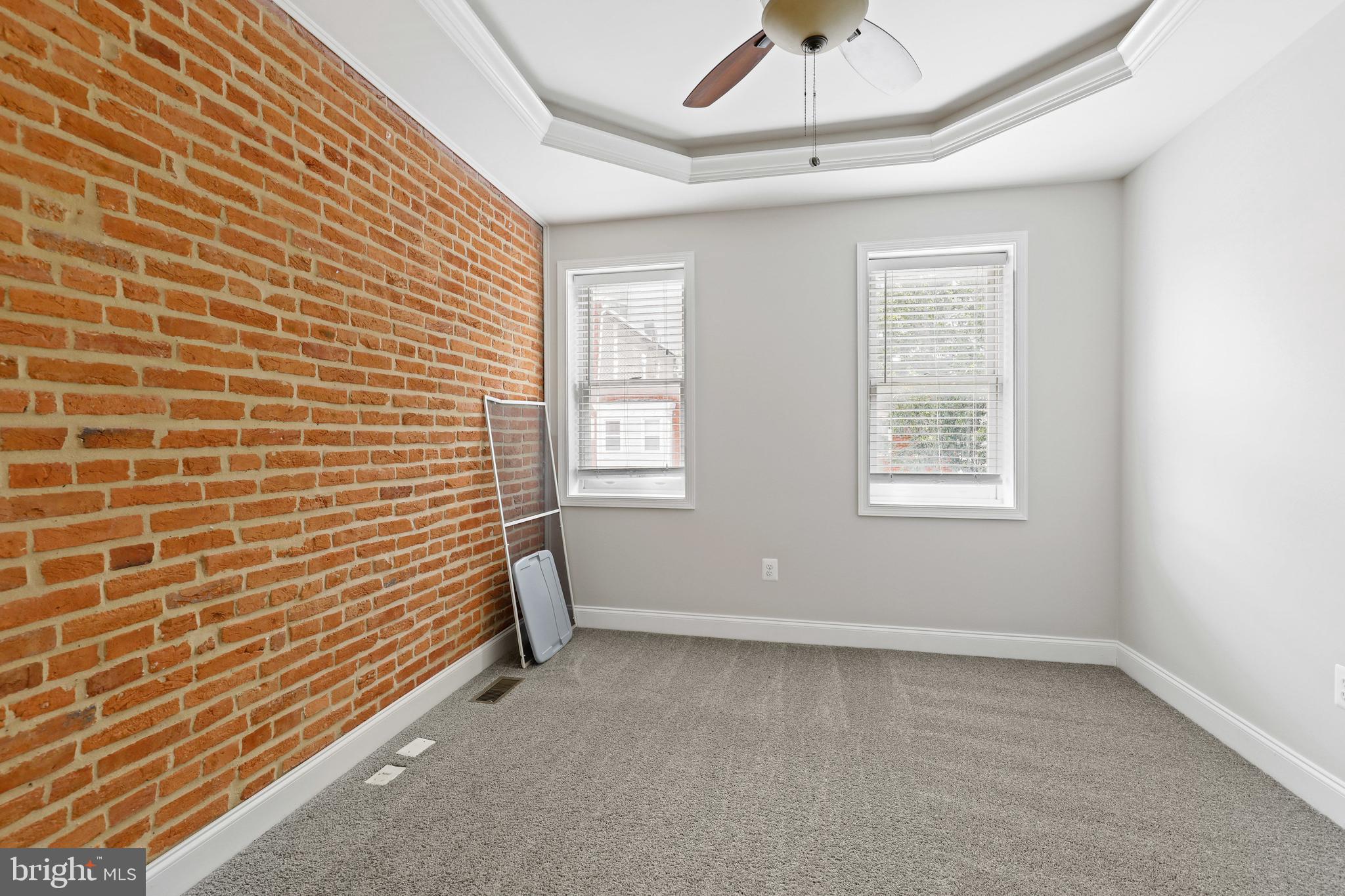 LOCUST POINT - Residential