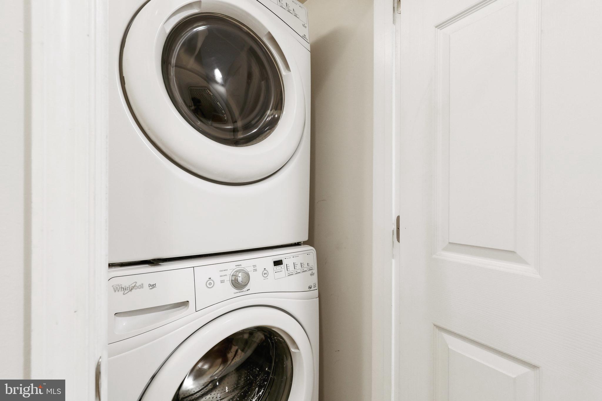 LOCUST POINT - Residential