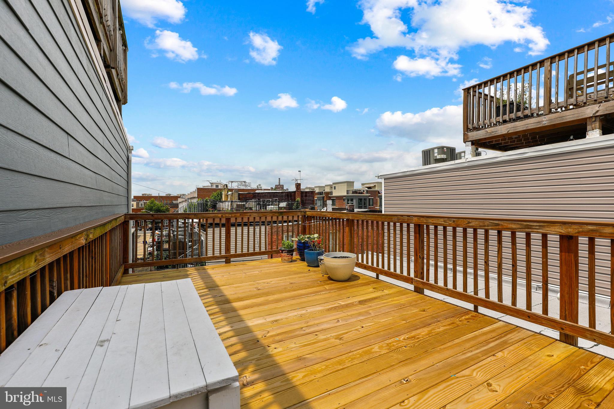 LOCUST POINT - Residential