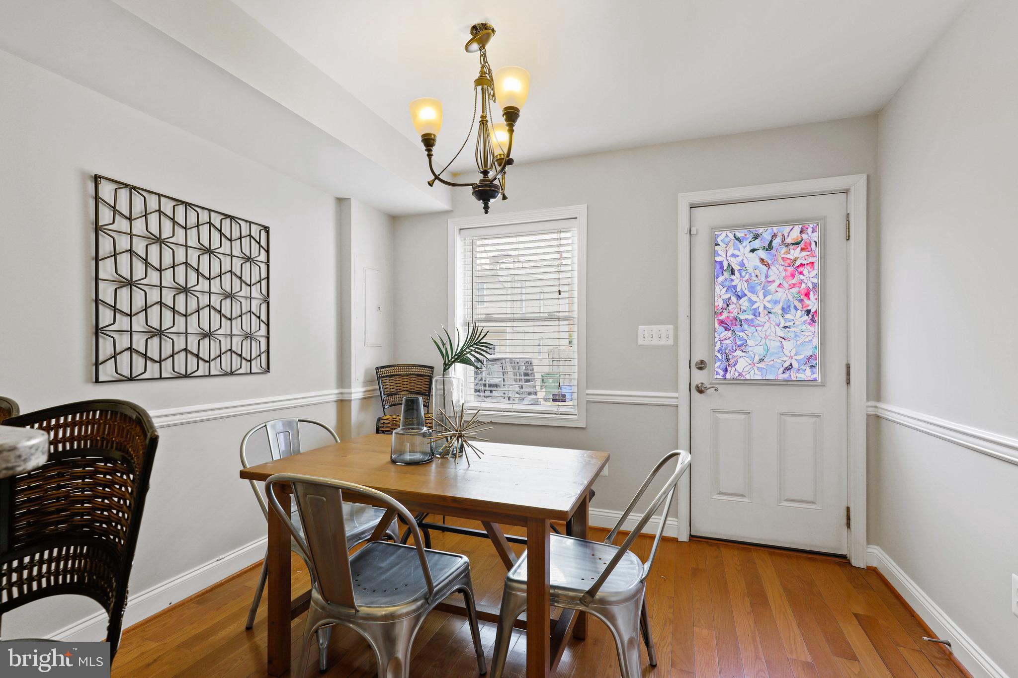 LOCUST POINT - Residential