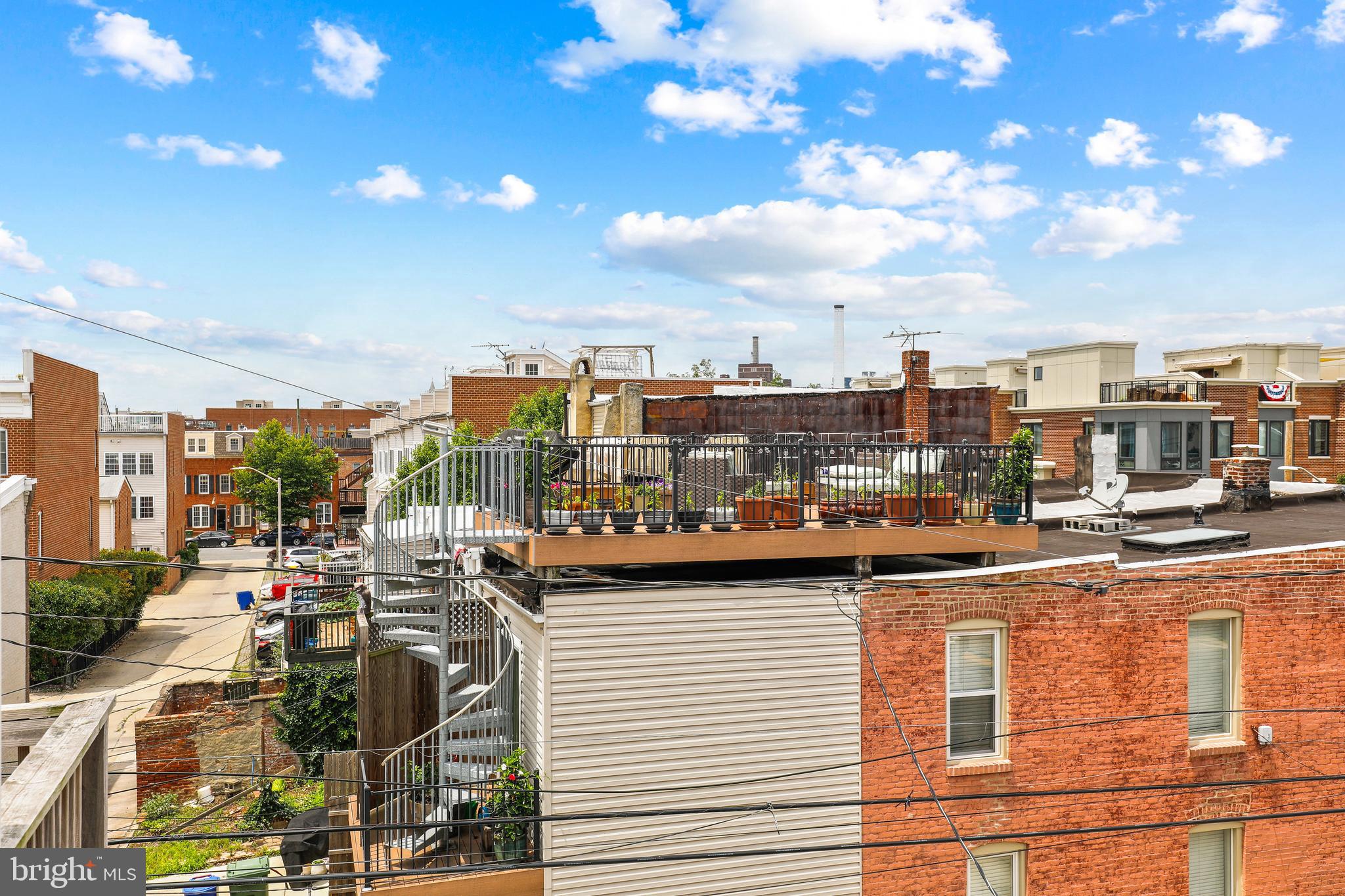 LOCUST POINT - Residential