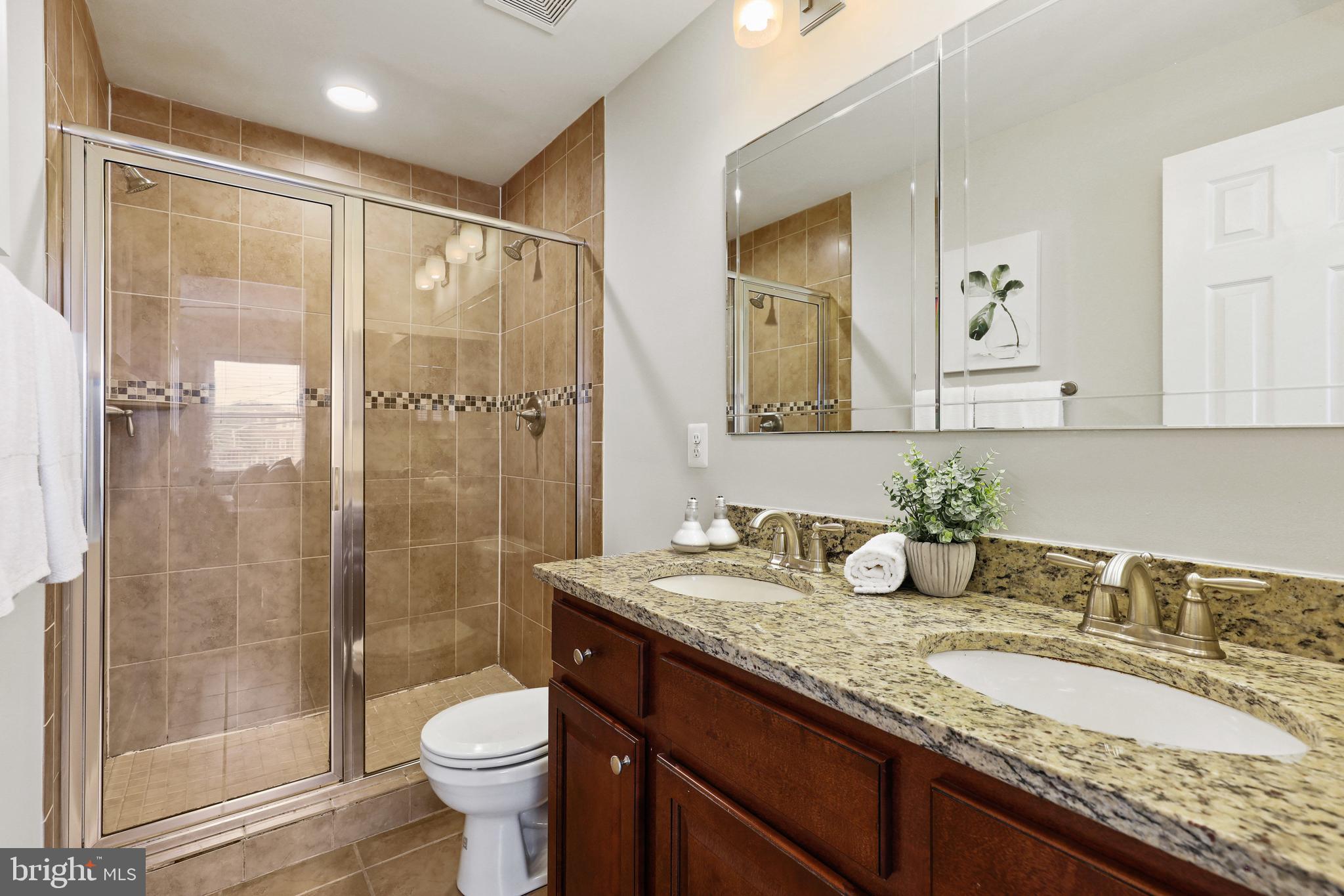 LOCUST POINT - Residential