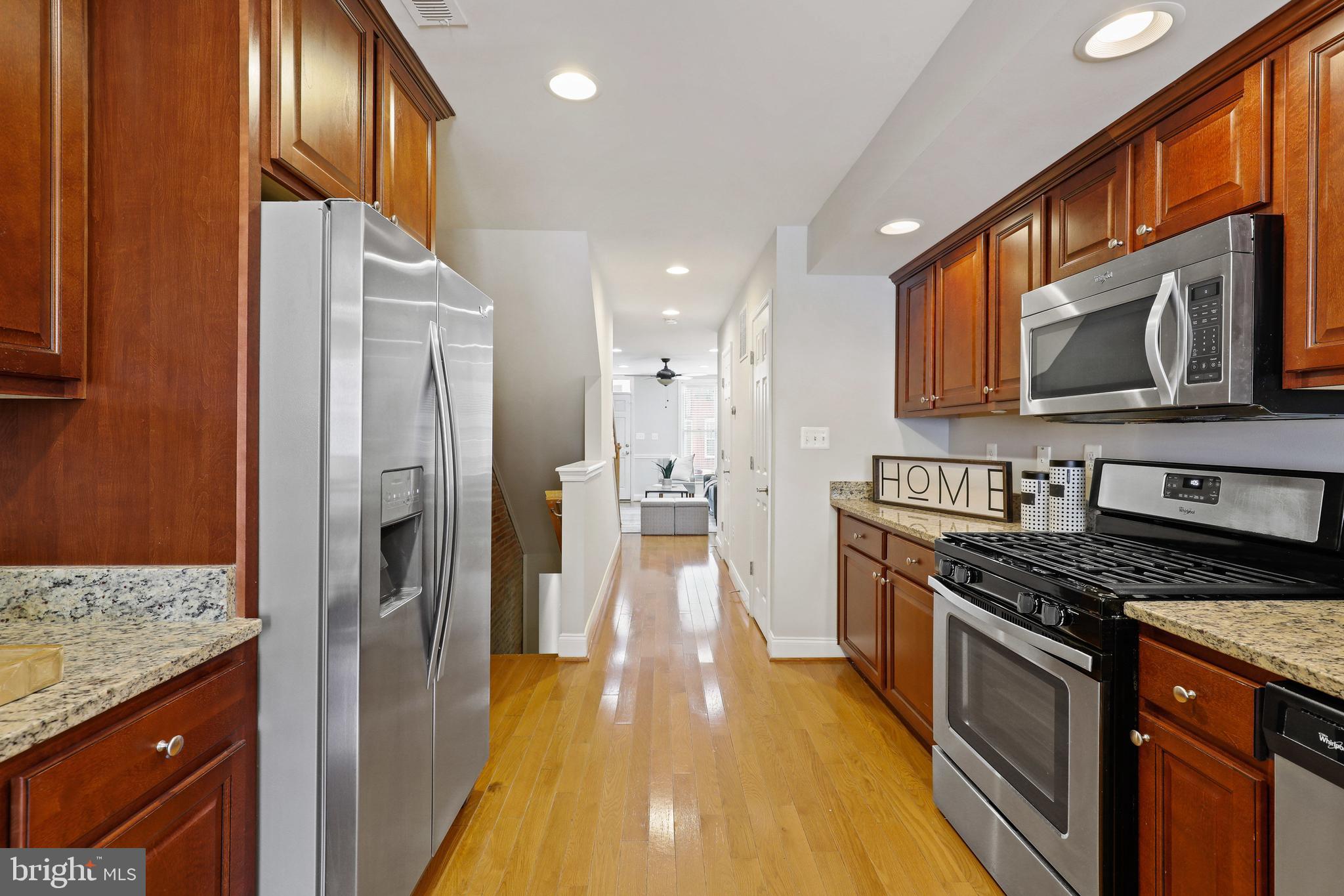 LOCUST POINT - Residential