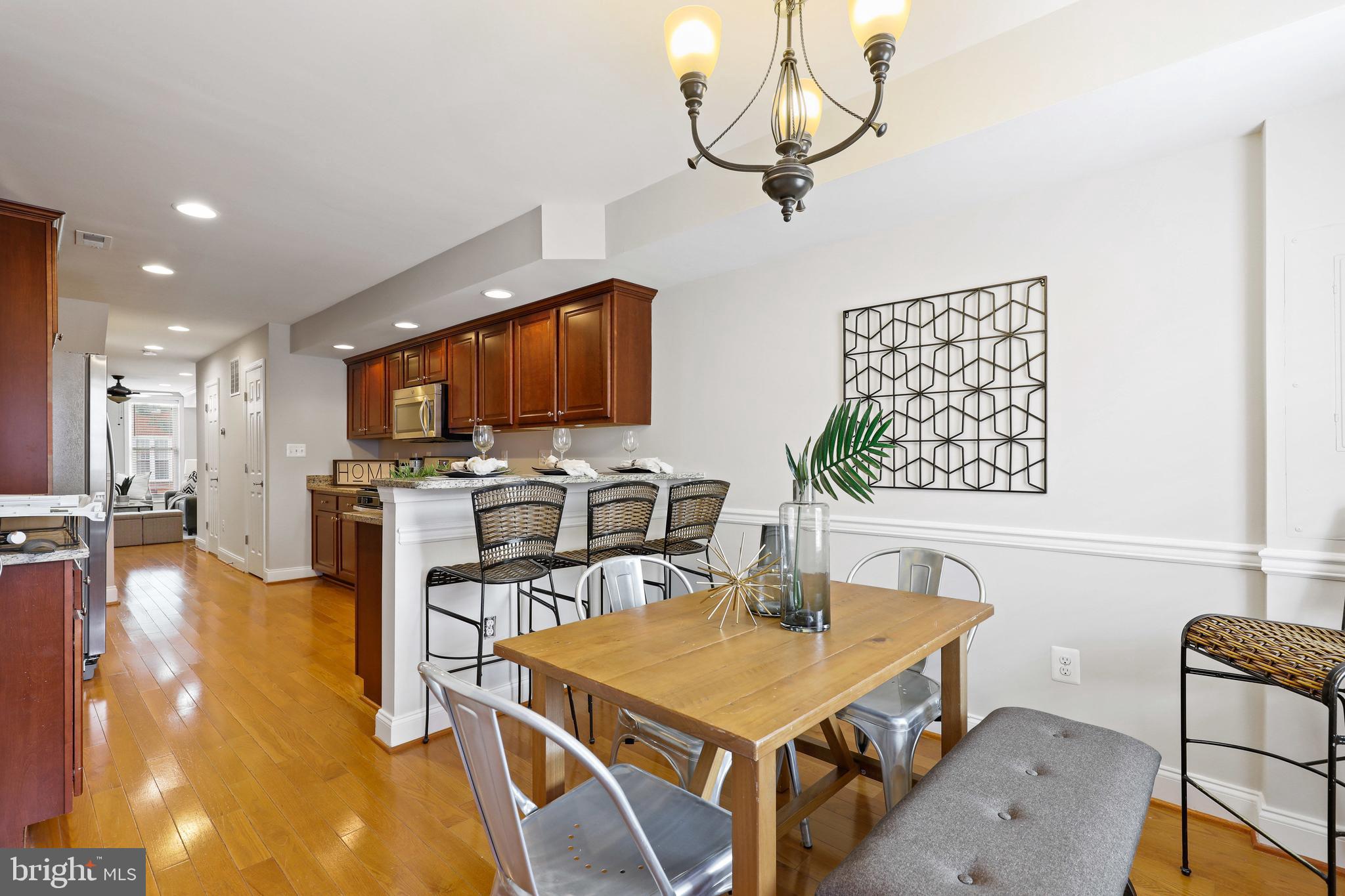 LOCUST POINT - Residential