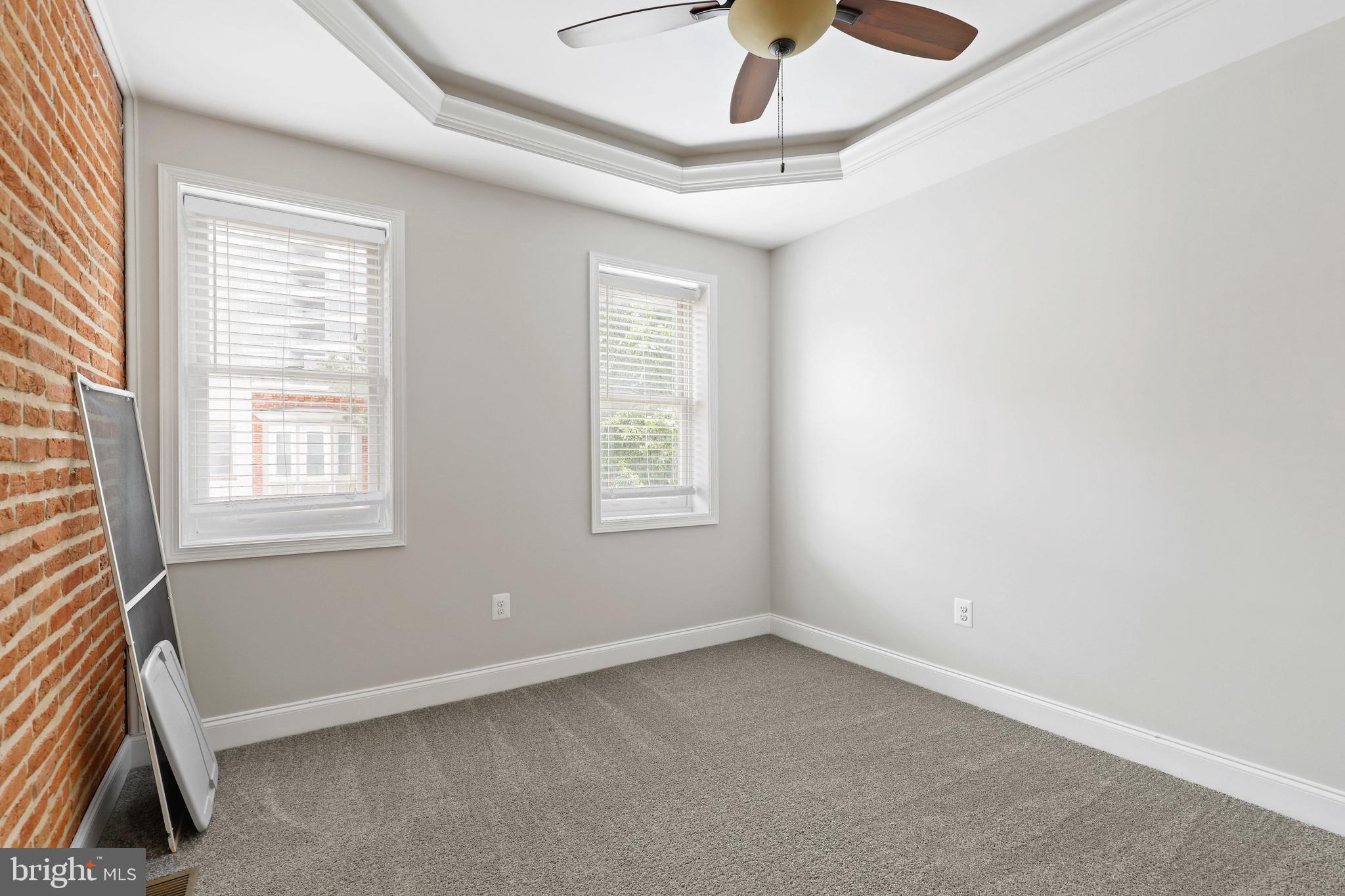 LOCUST POINT - Residential