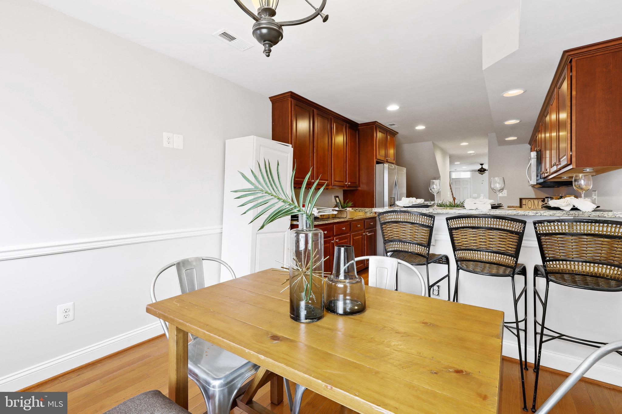 LOCUST POINT - Residential