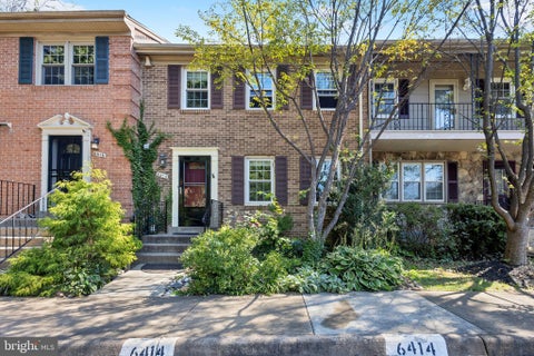 Townhouse For Rent - 6414 Seven Oaks Court<br/> Fairfax County, FALLS CHURCH, VA 22042