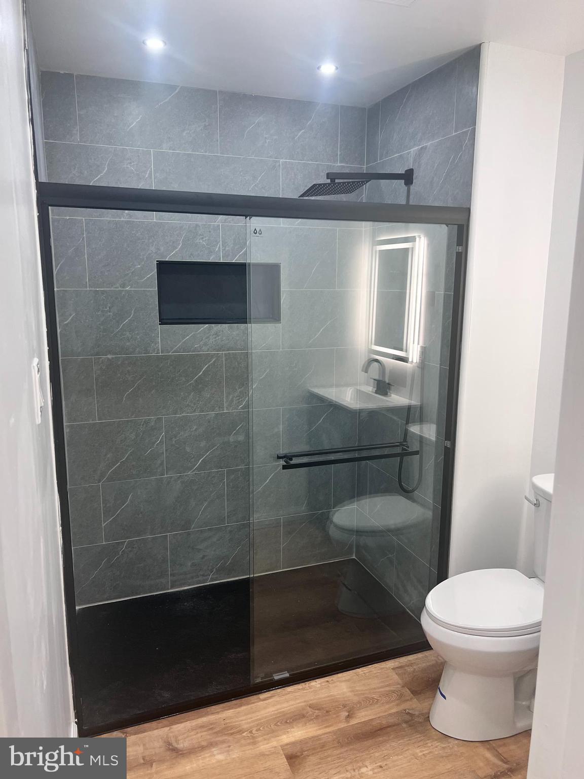 FOX CHASE - Residential Lease