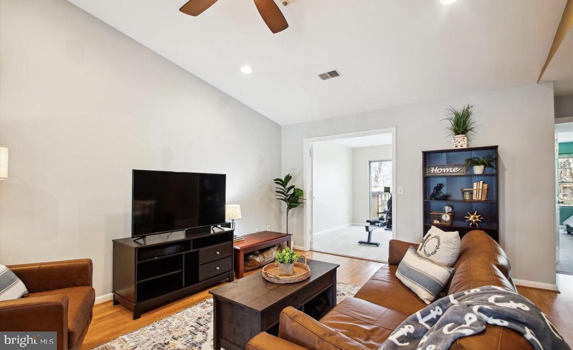 ANNAPOLIS OVERLOOK - Residential