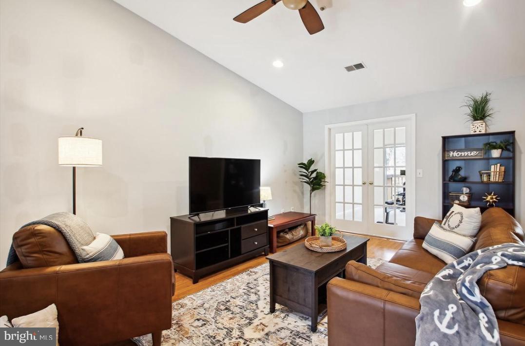 ANNAPOLIS OVERLOOK - Residential