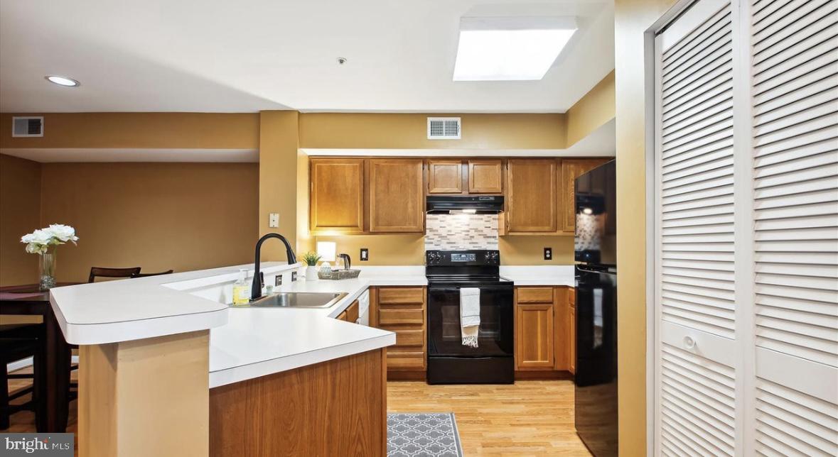 ANNAPOLIS OVERLOOK - Residential