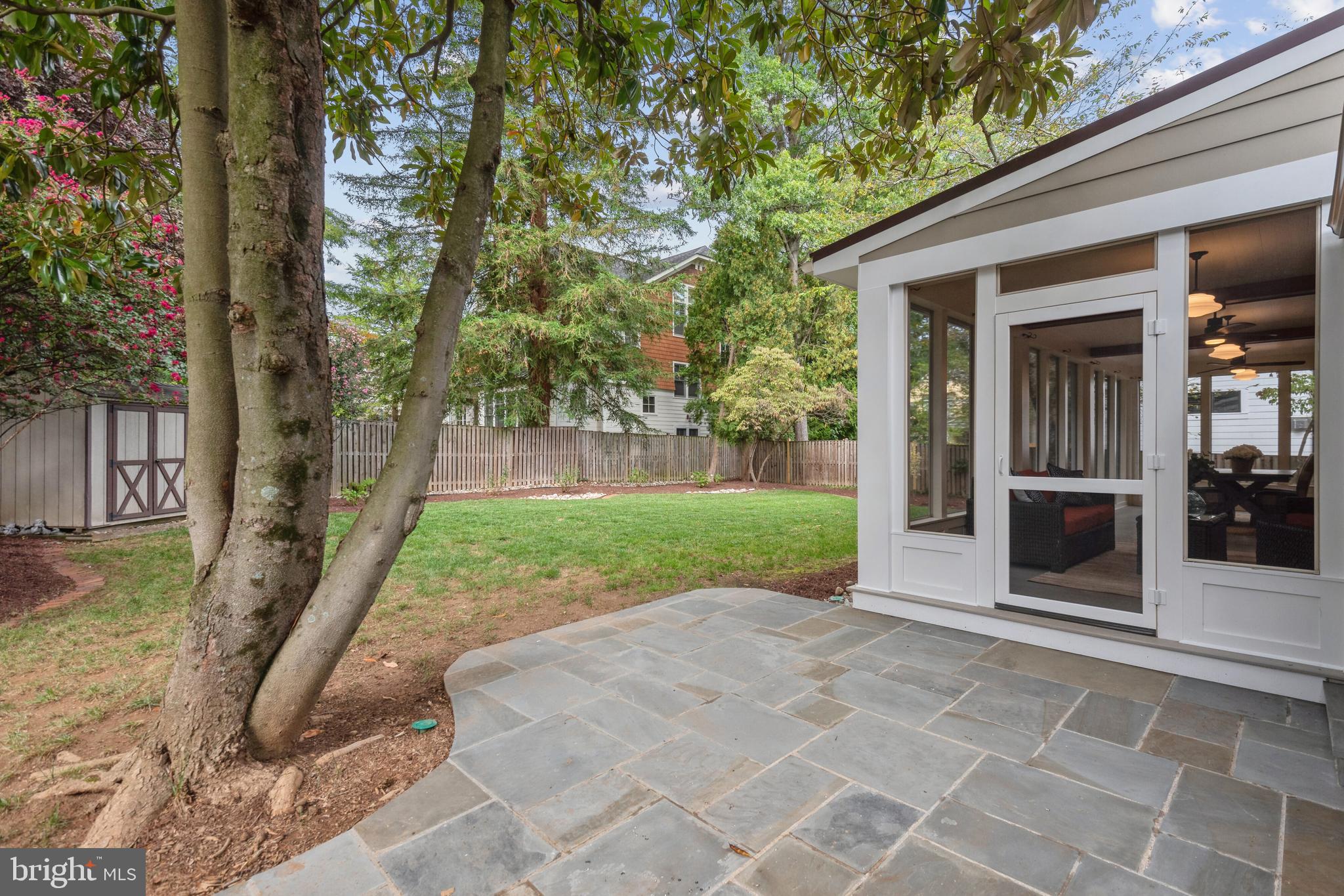 PINEVIEW - Residential