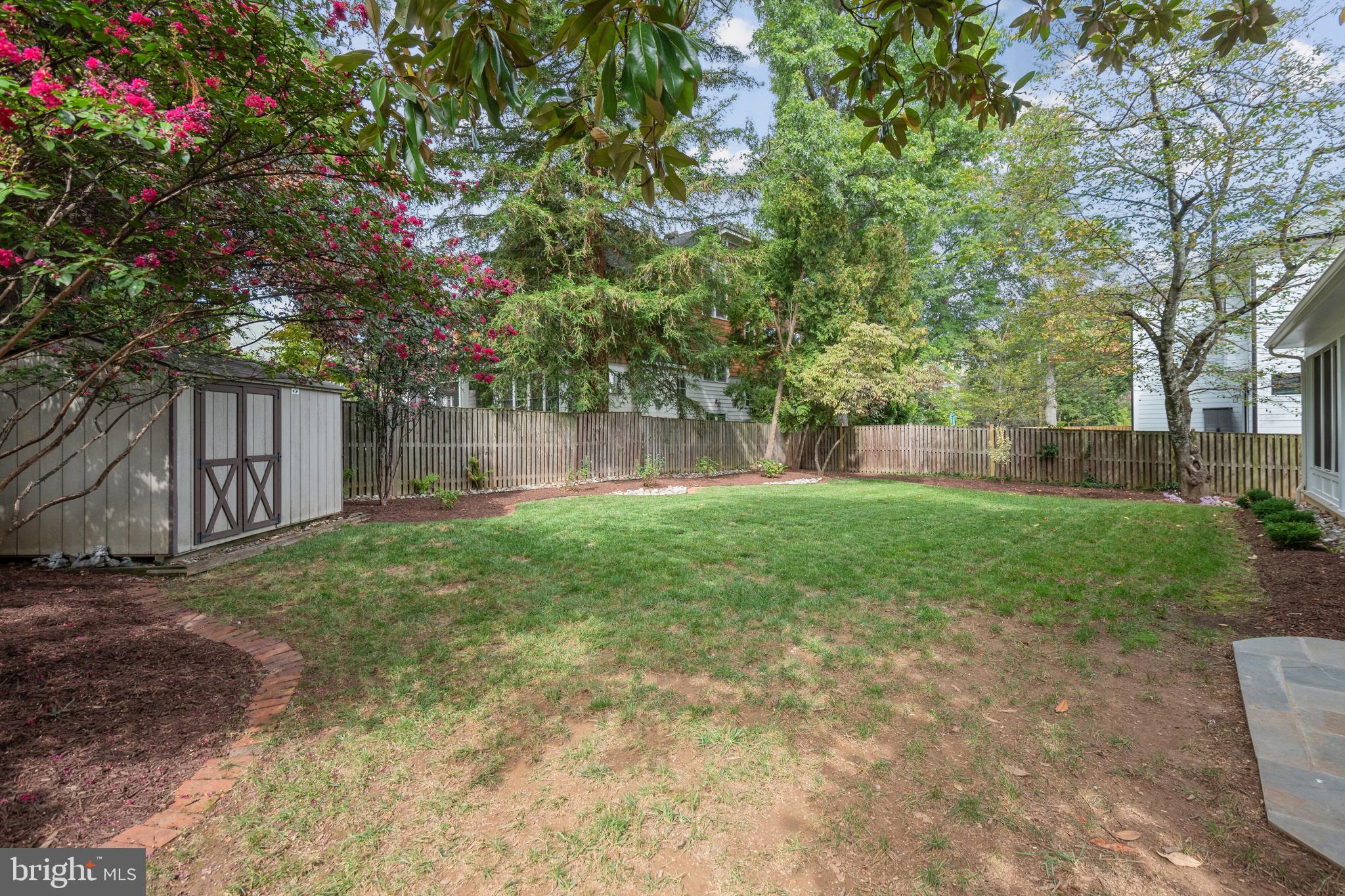 PINEVIEW - Residential