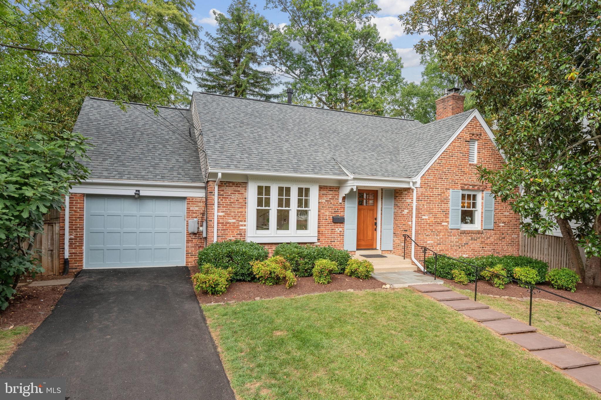 PINEVIEW - Residential