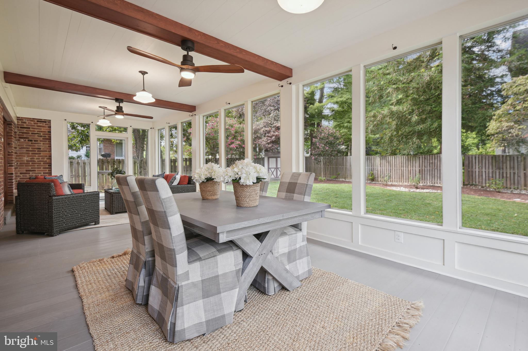 PINEVIEW - Residential