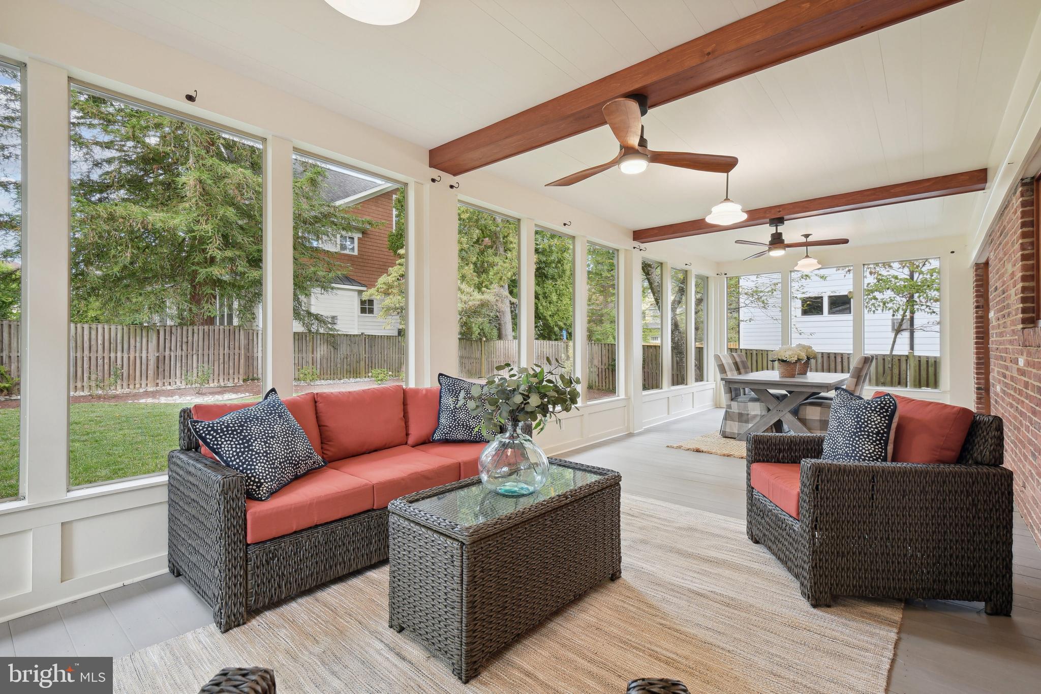 PINEVIEW - Residential