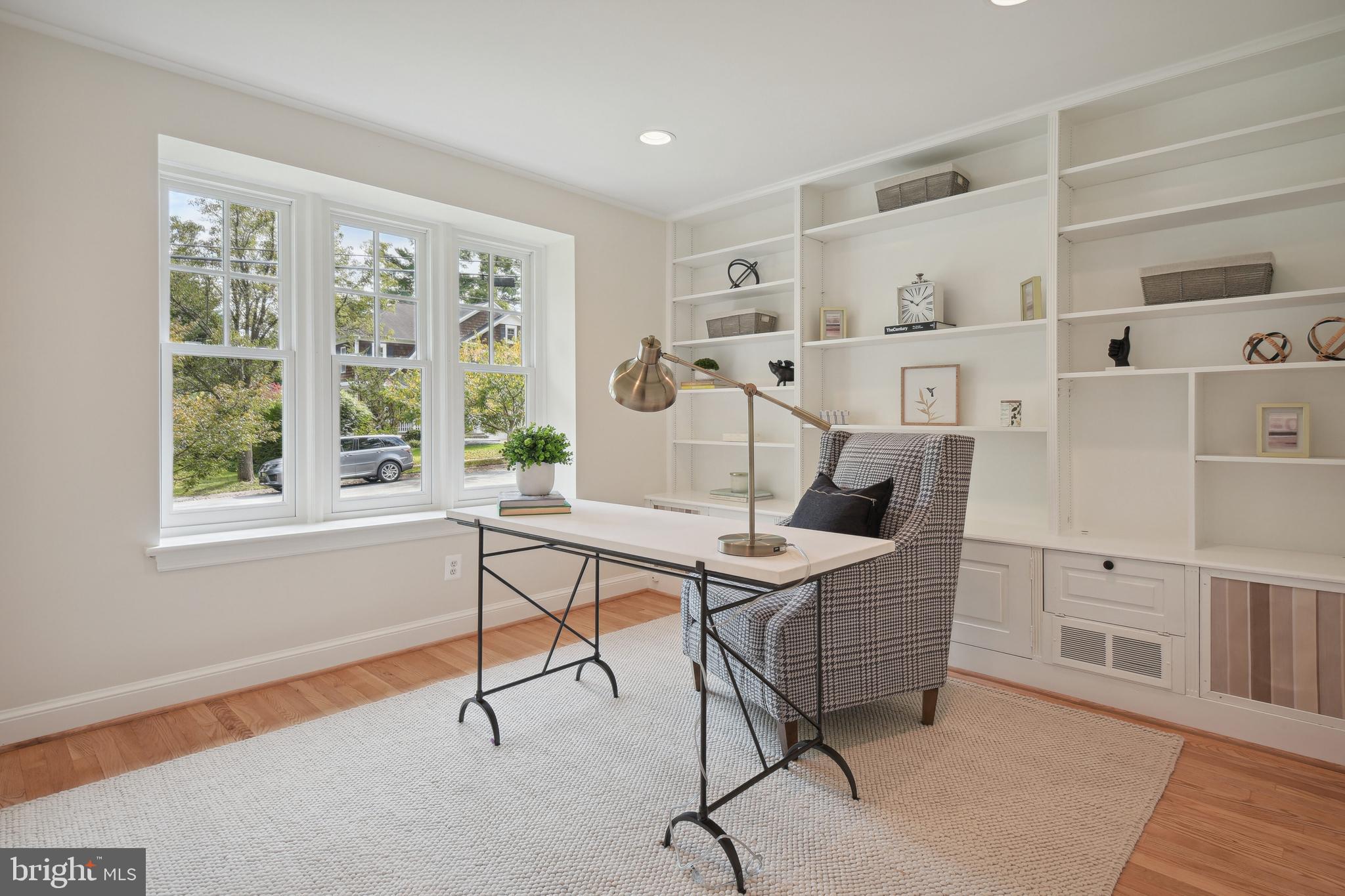 PINEVIEW - Residential