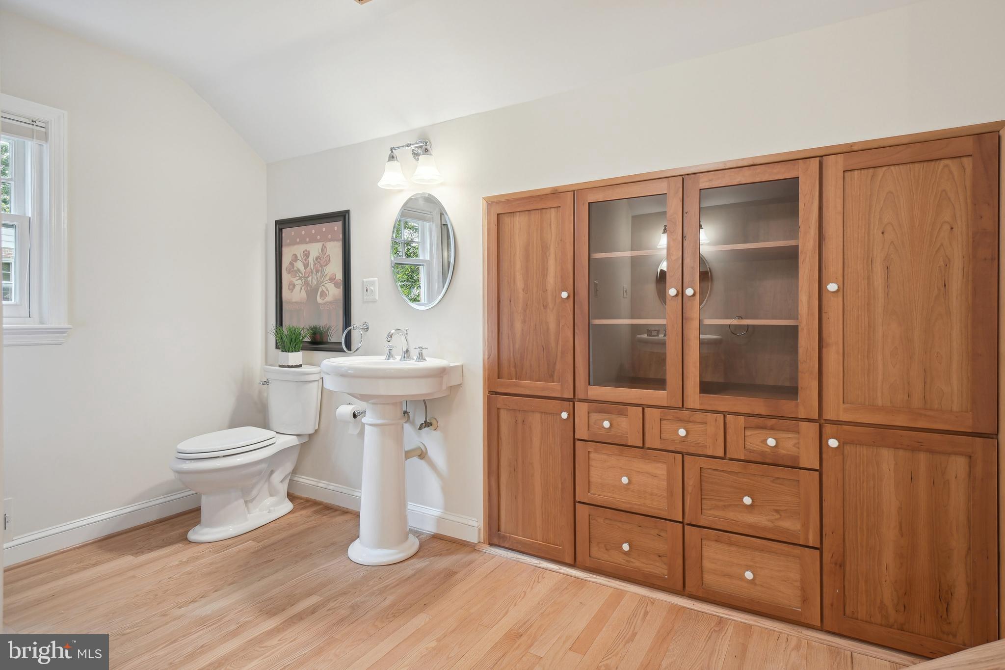 PINEVIEW - Residential