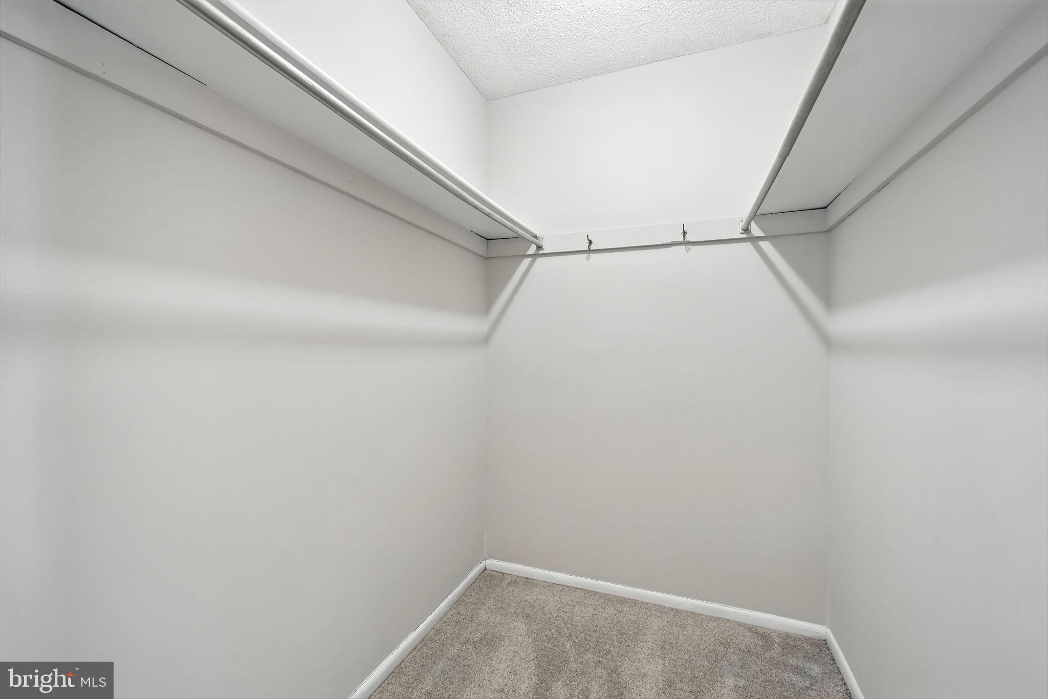 HUNTING CREEK CLUB CONDOMINIUMS - Residential