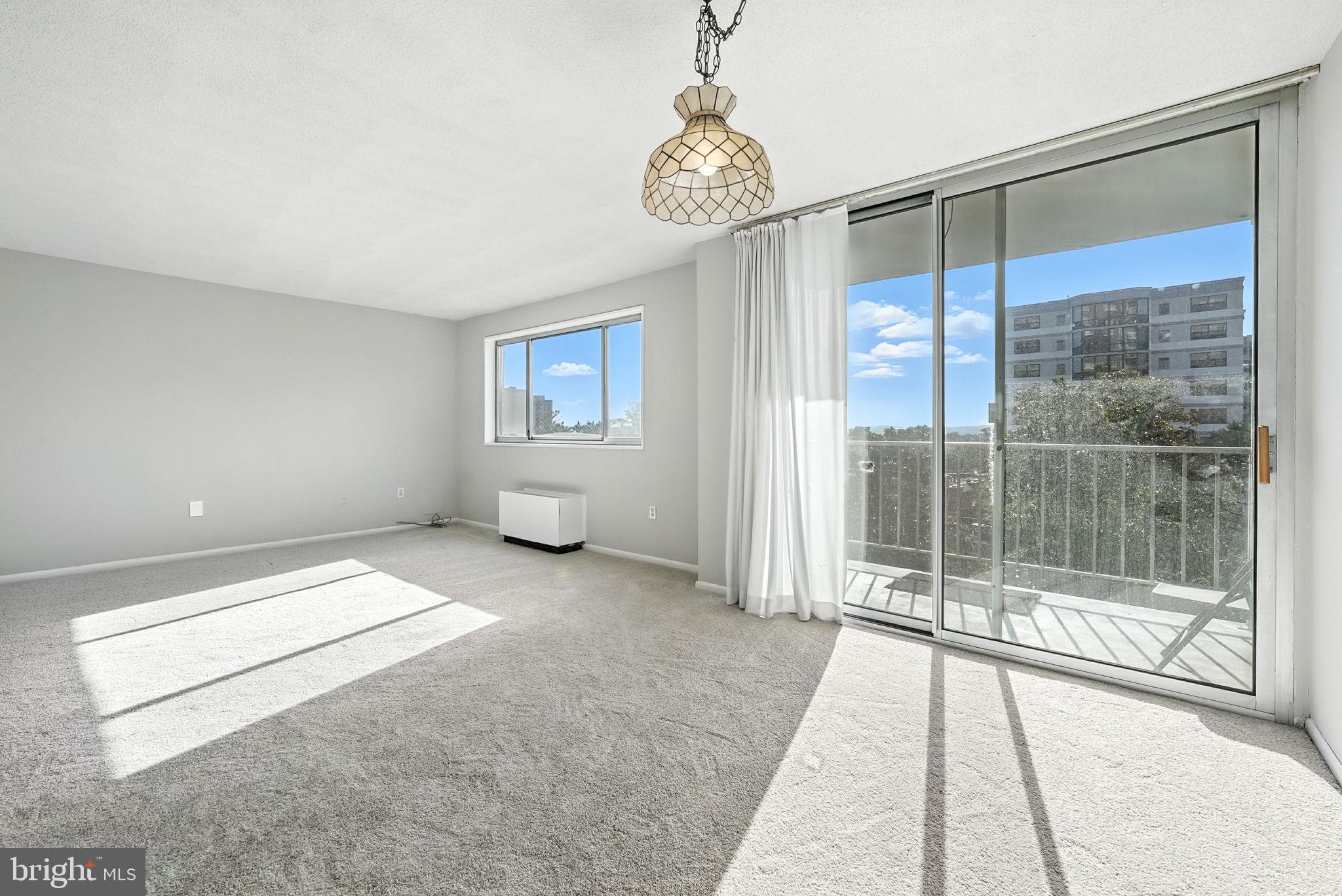 HUNTING CREEK CLUB CONDOMINIUMS - Residential