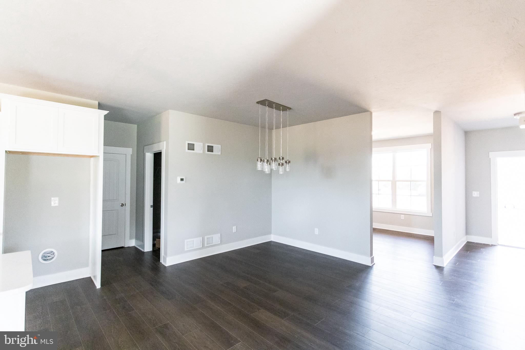 SALEM OVERLOOK - Residential